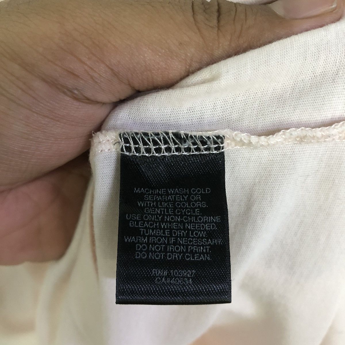 Designer × Marc Jacobs Marc Jacobs Plain Pocket Minimalist Tshirt Size US S / EU 44-46 / 1 - 12 Thumbnail