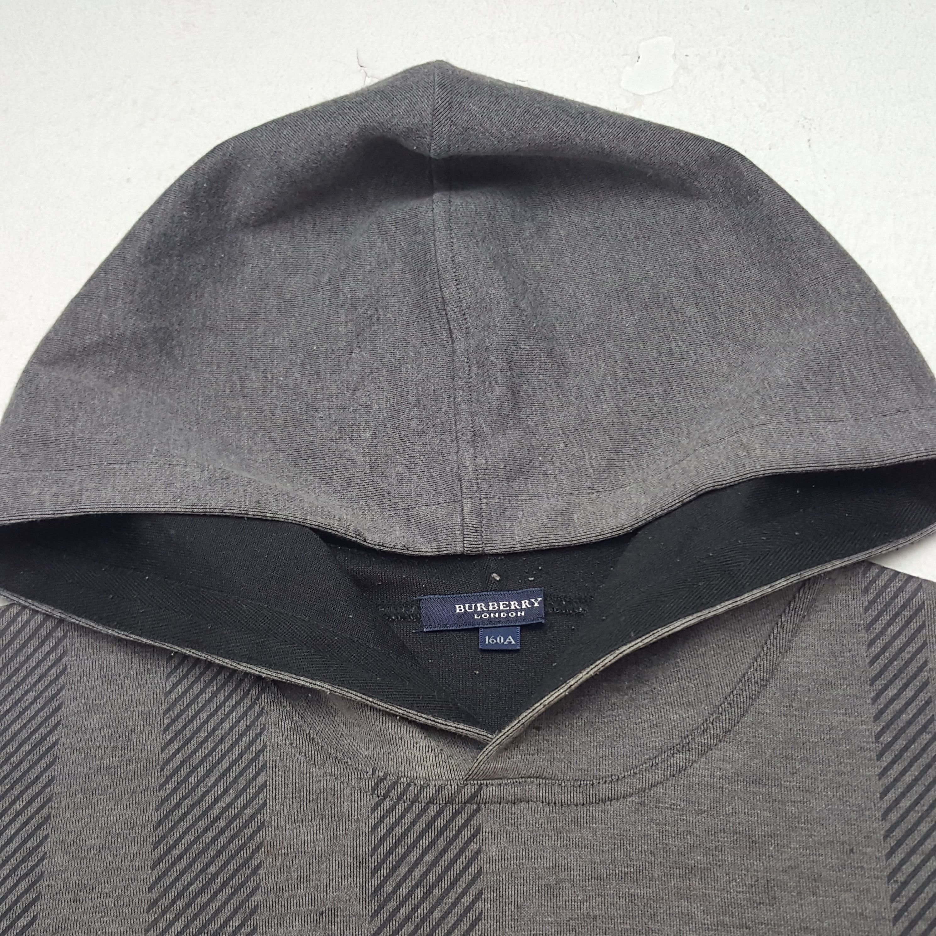 Burberry × Japanese Brand × Vintage Vintage Burberry London Custom Spell Out Sweatshirt Hoodies Size US XS / EU 42 / 0 - 5 Thumbnail