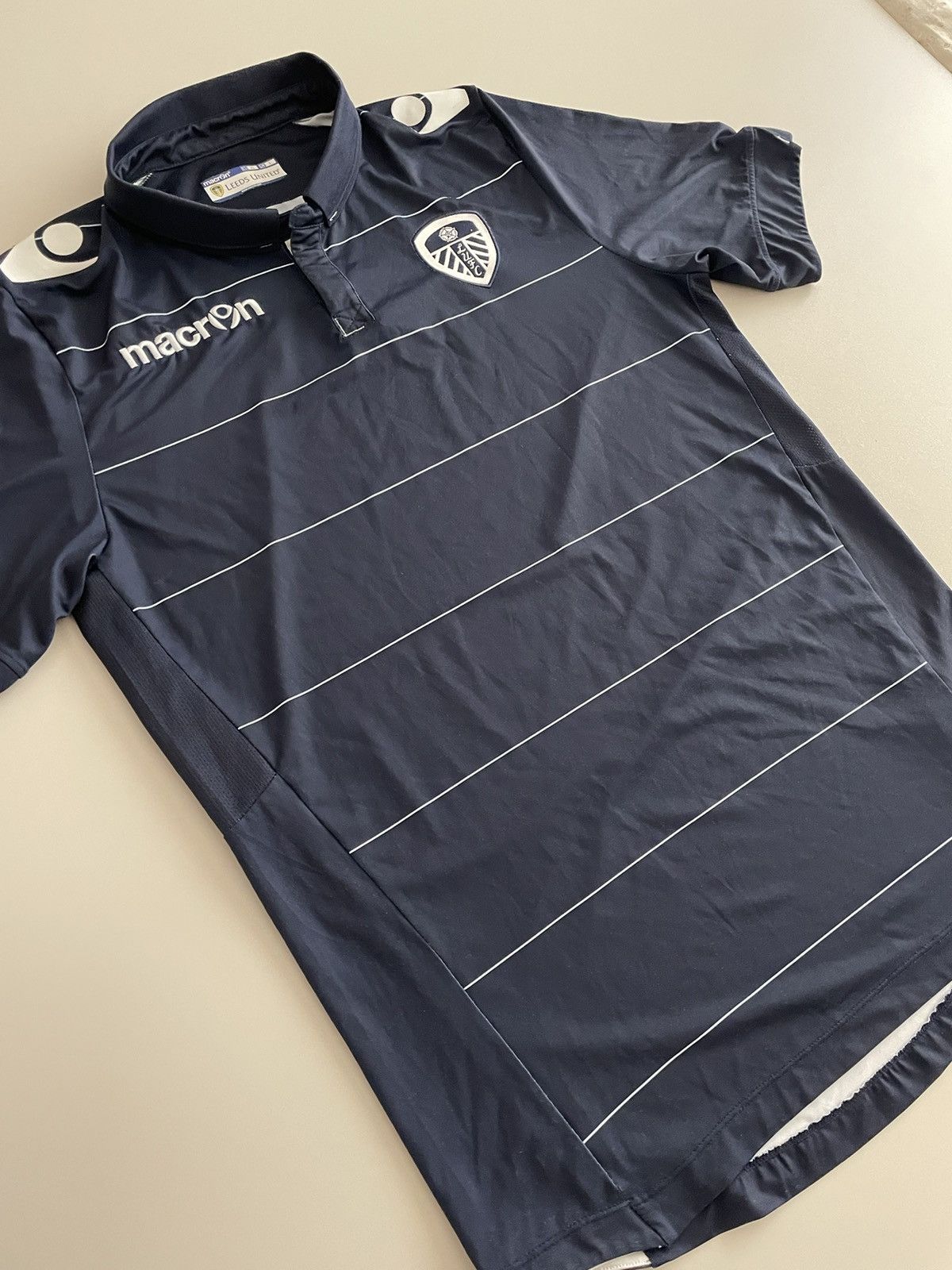 Macron Leeds United FC 2014-15 Away Jersey Size US XL / EU 56 / 4 - 5 Thumbnail