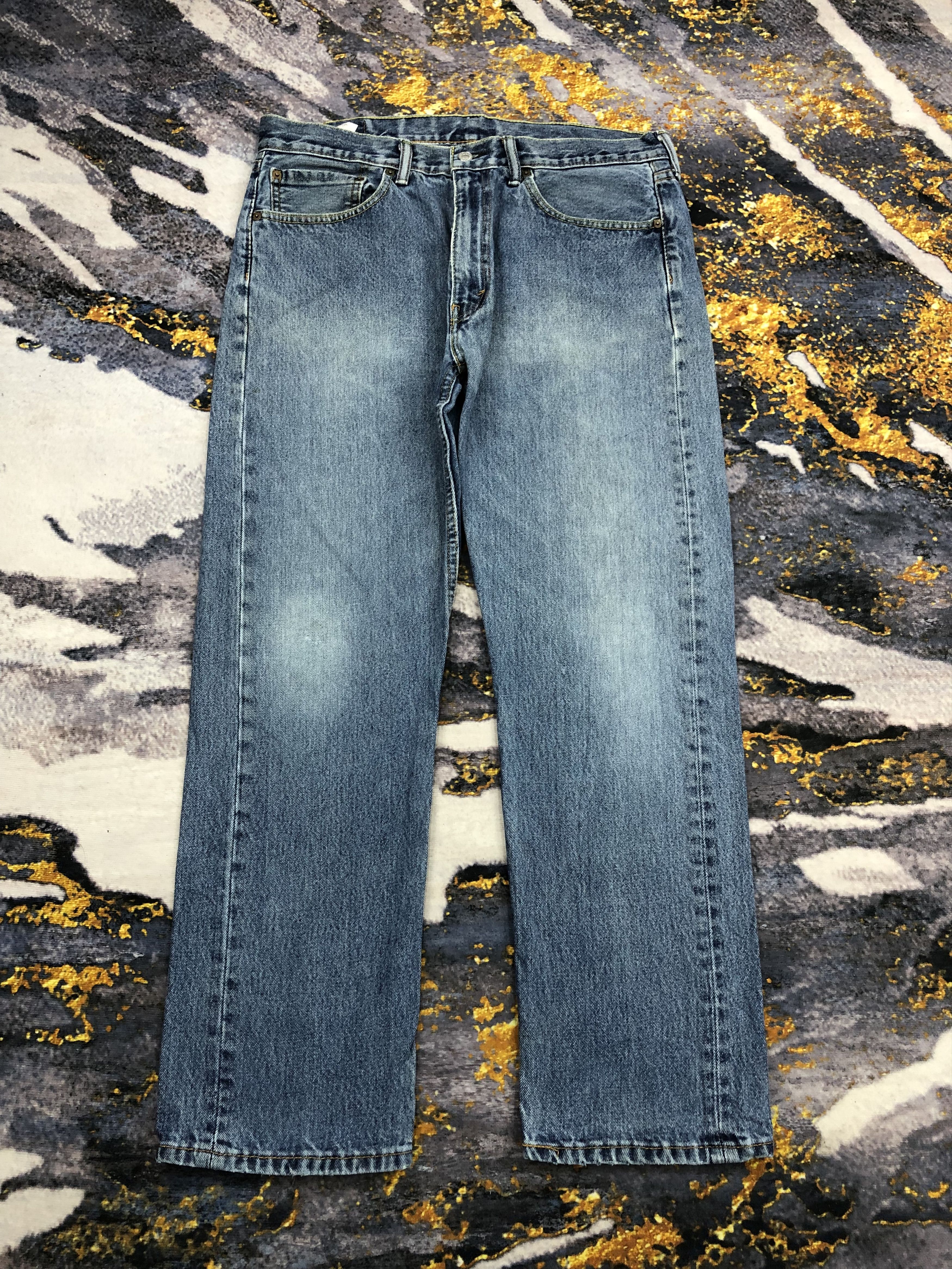Levi's Vintage Levis 505 Faded Blue Jeans DPP0184 Size US 36 / EU 52 - 1 Thumbnail