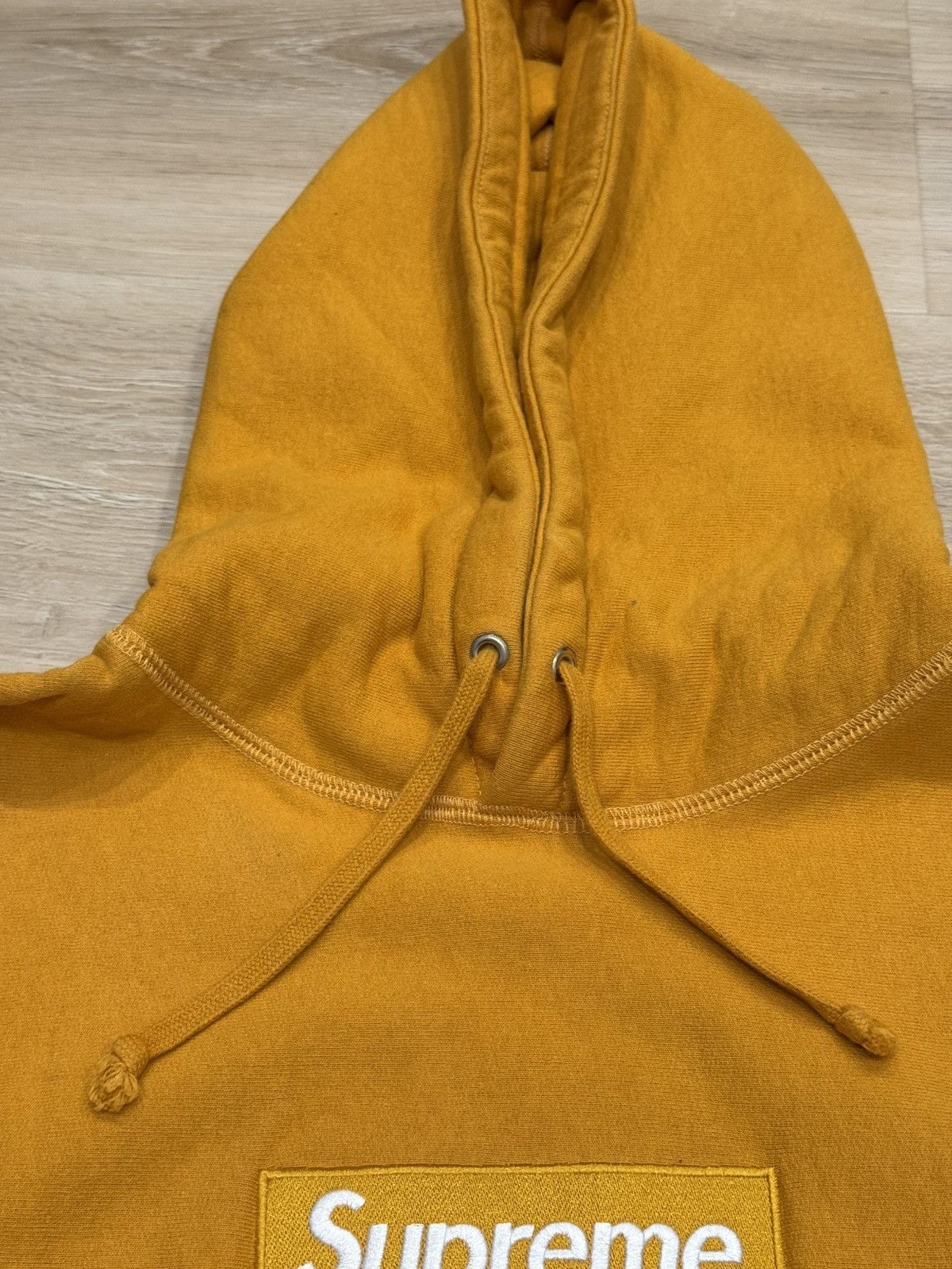 Supreme Supreme FW11 Mustard Box Logo Hoodie Size US L / EU 52-54 / 3 - 6 Thumbnail