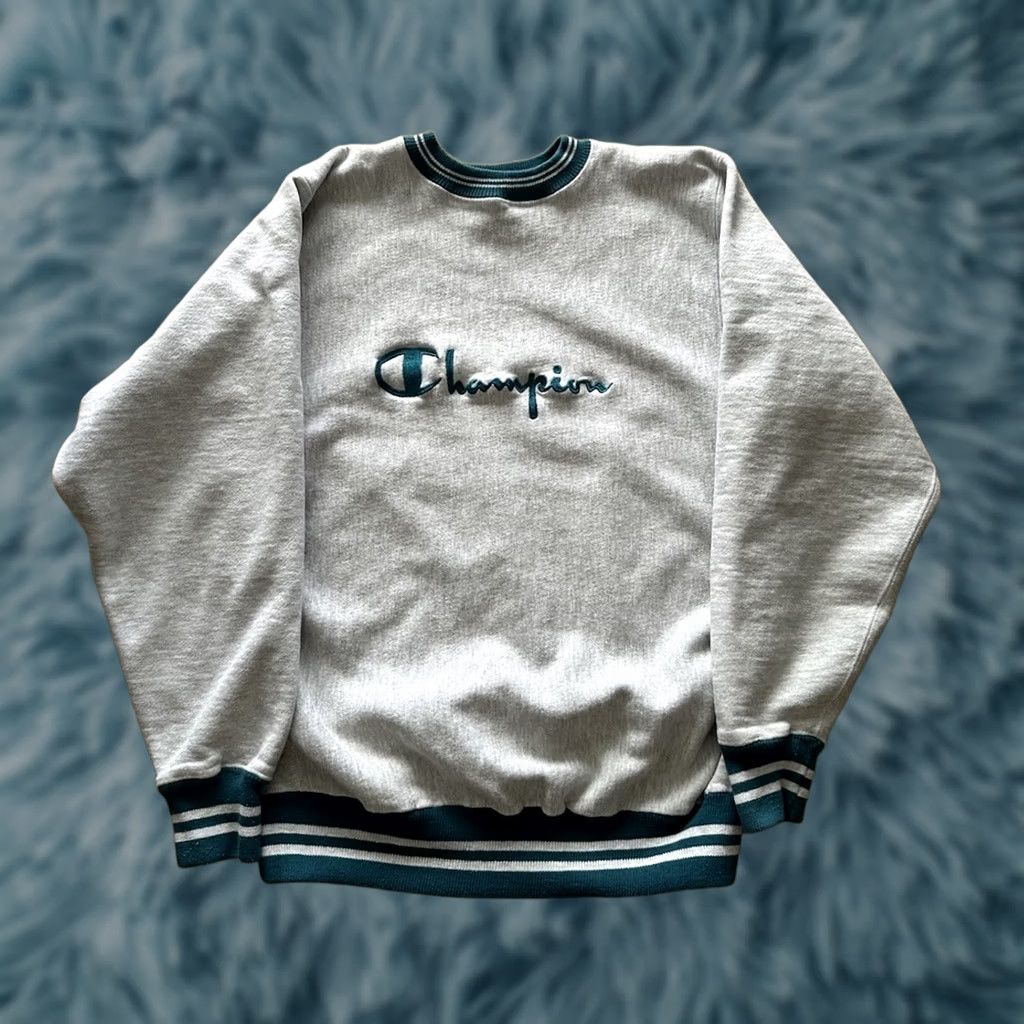 Champion VINTAGE Champion Reverse Weave Sweatshirt Sz L Gray Crew Neck Long Sleeve Pullover Embroidered Logo USA 90s B Size US L / EU 52-54 / 3 - 1 Thumbnail