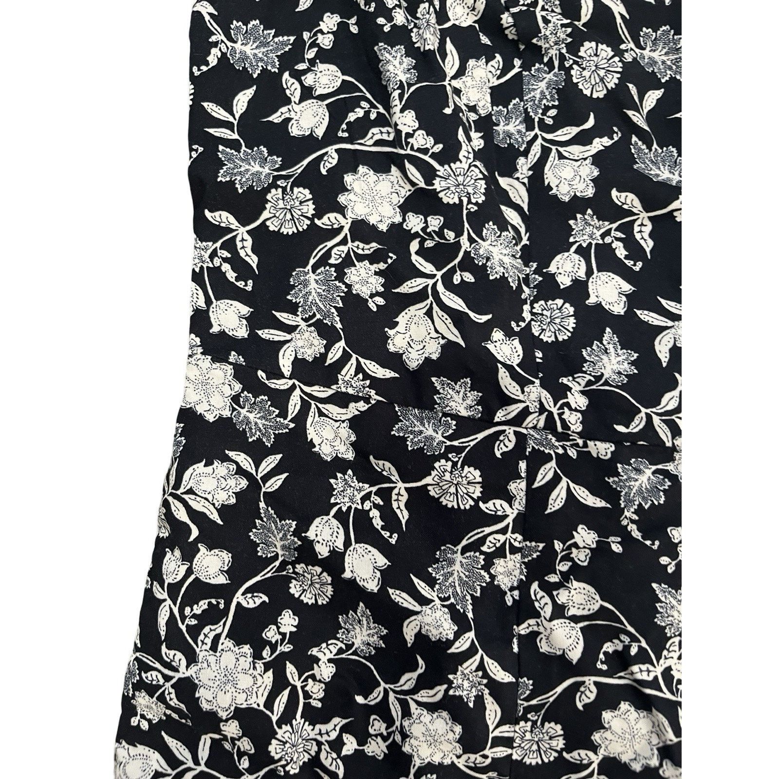 Old Navy Old Navy Women’s Floral Black And White Dress Small Size S / US 4 / IT 40 - 5 Thumbnail