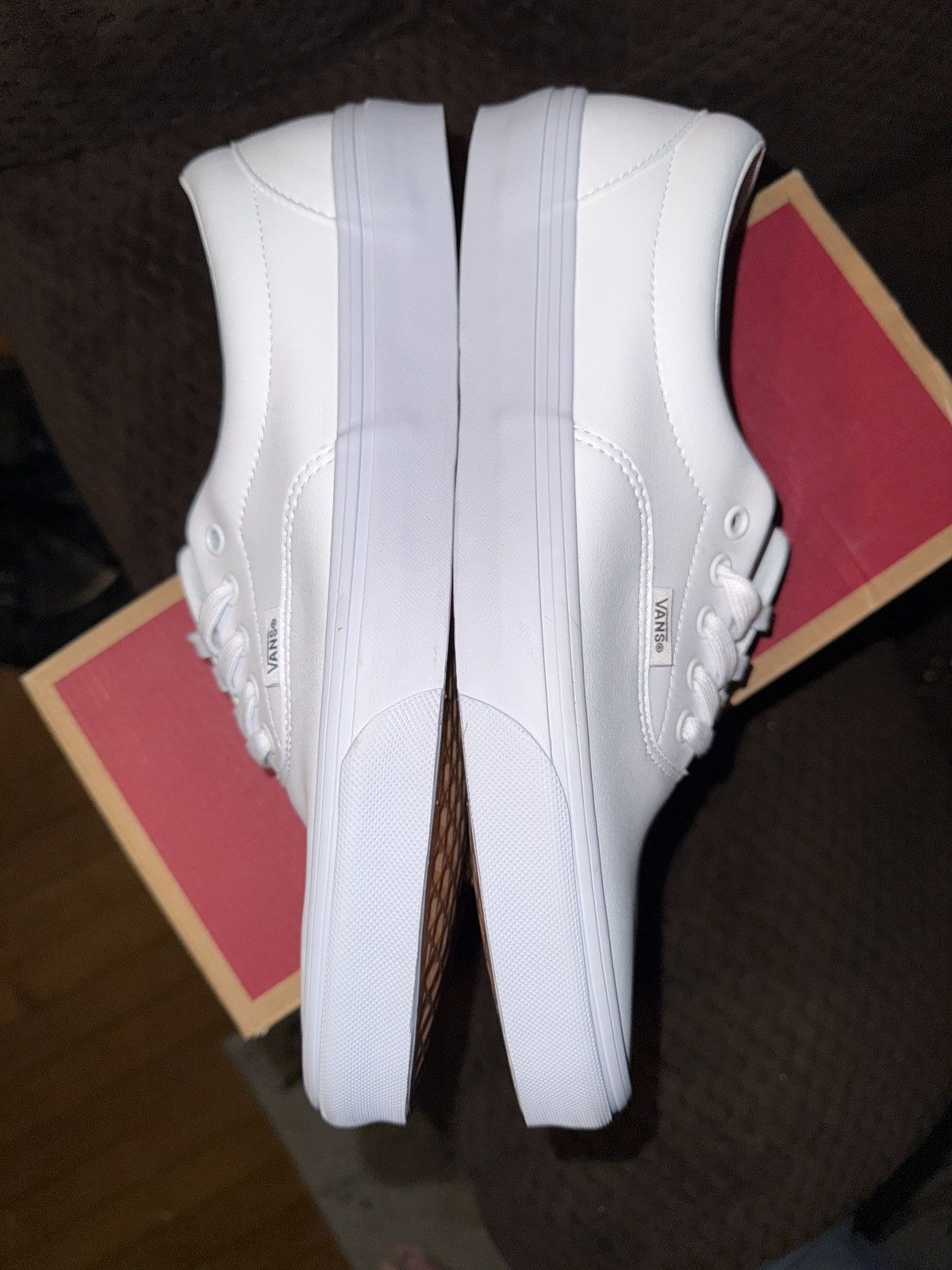 Vans Vans Era Classic Tumble “True White” Leather NEW w/ BOX 11.5 Size US 11.5 / EU 44-45 - 8 Thumbnail
