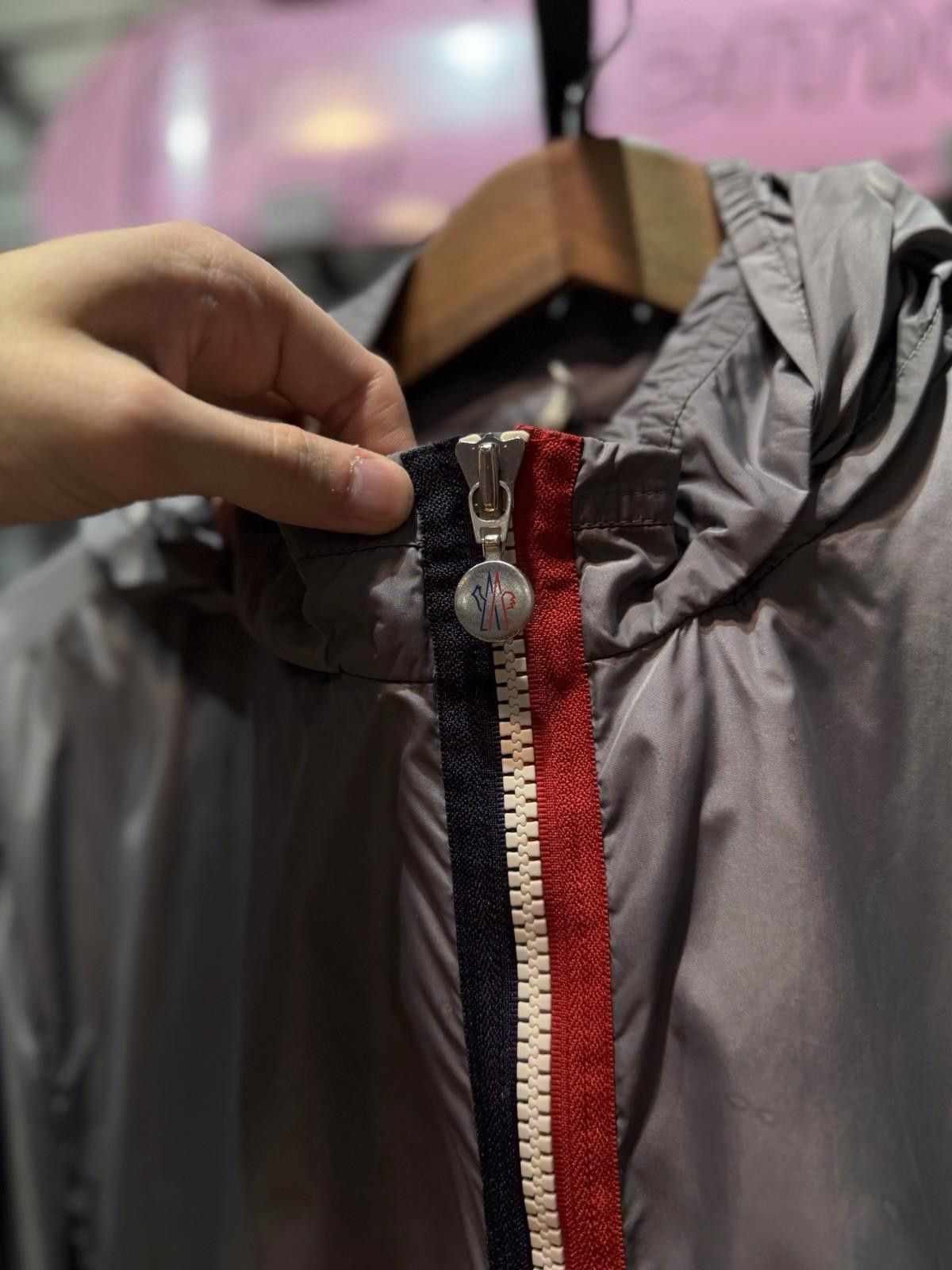 Moncler Moncler Keralle Giubbotto Windbreaker Grey Jacket Size 7 Size US XL / EU 56 / 4 - 9 Thumbnail