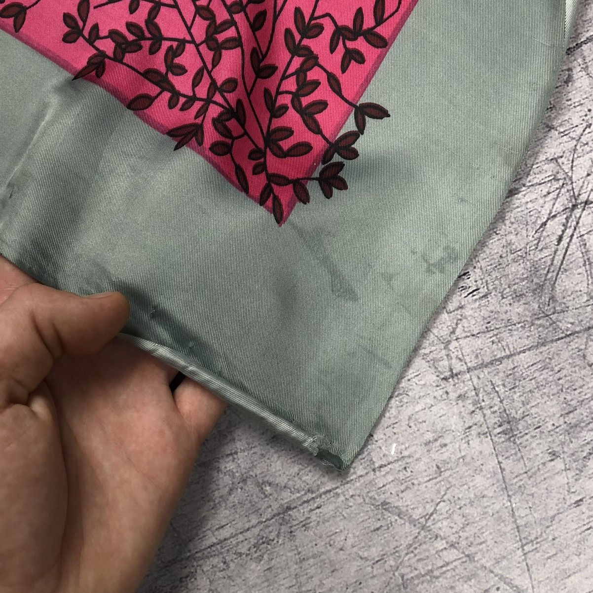 Hermes × Vintage Vintage 90s Hermes Paris Les Girafes Silk Designer Scarf y2k Size ONE SIZE - 12 Thumbnail
