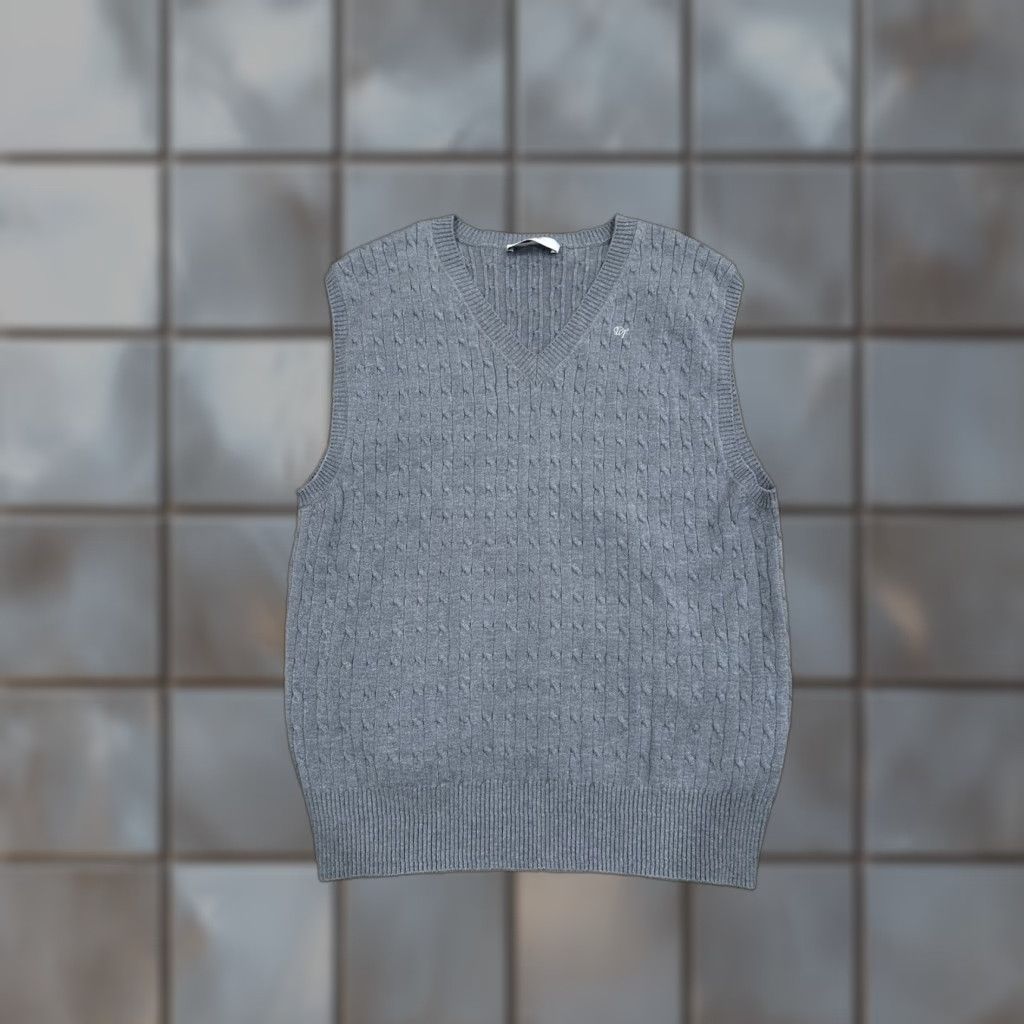 Vintage LUXURY DUNST V- Neck Cable Knit VEST MELANGE Gray SIZE Medium UNISEX KNIT Size US M / EU 48-50 / 2 - 1 Thumbnail