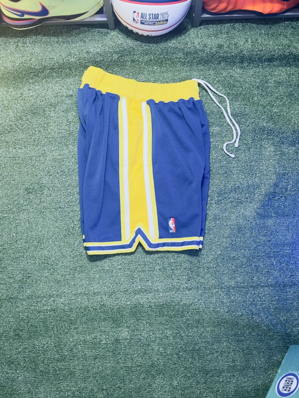 Mitchell & Ness Mitchell & Ness Warriors large Authentic Away Shorts 96-96 Size US 34 / EU 50 - 5 Thumbnail