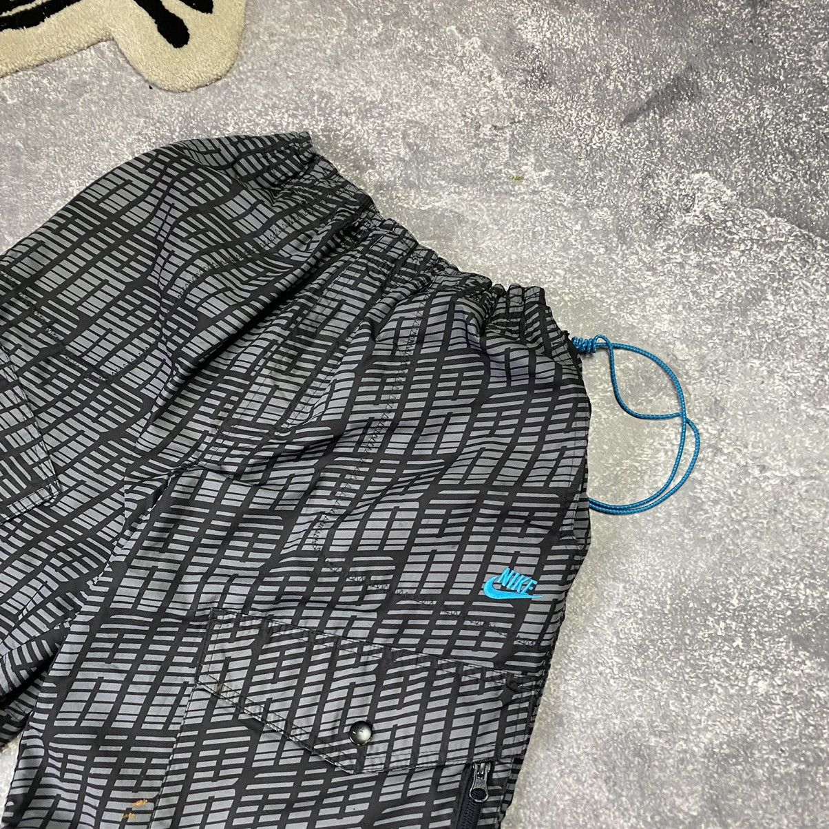 Vintage Vintage Nike Cargo Tightening Streetwear 90’s shorts Size US 32 / EU 48 - 2 Thumbnail