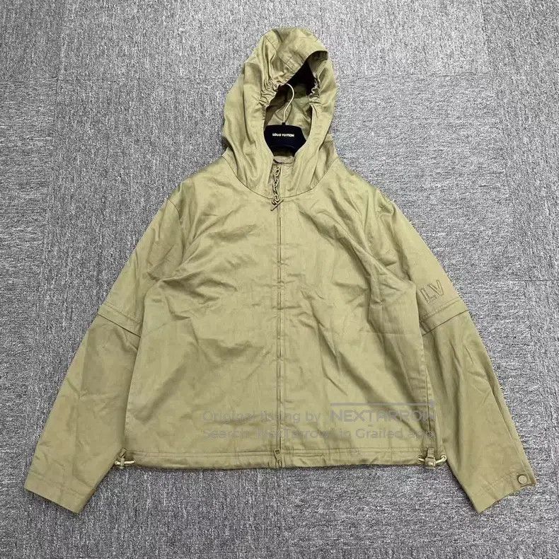 Louis Vuitton Louis Vuitton Technical fabric assault jacket Size US M / EU 48-50 / 2 - 1 Thumbnail