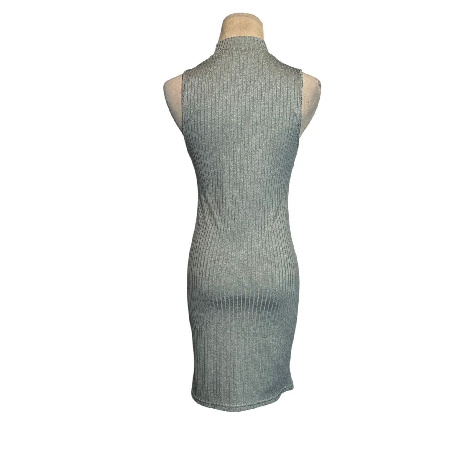 Forever 21 Forever 21 gray ribbed sleeveless bodycon dress size Small Size S / US 4 / IT 40 - 16 Thumbnail