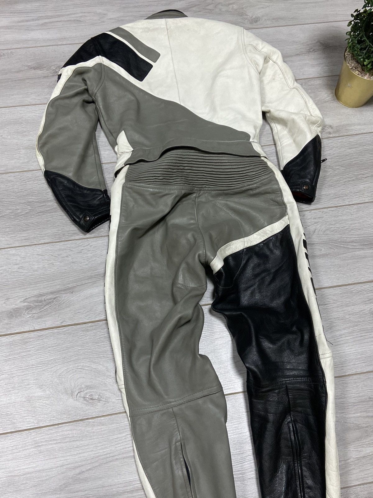 Dainese Dainese vintage big logo moto Italy leather suit pantsjacket Size US S / EU 44-46 / 1 - 12 Thumbnail