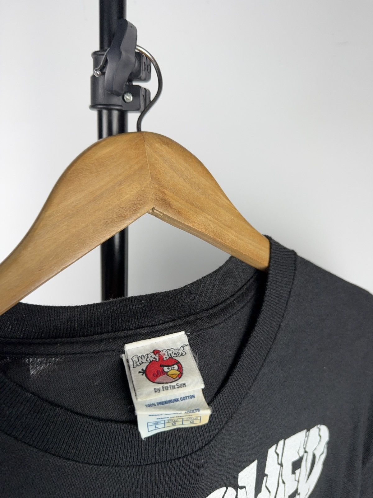 Vintage 00s Angry Birds Game “Smashed” Pigs Graphic Tee Black L Size US L / EU 52-54 / 3 - 8 Thumbnail