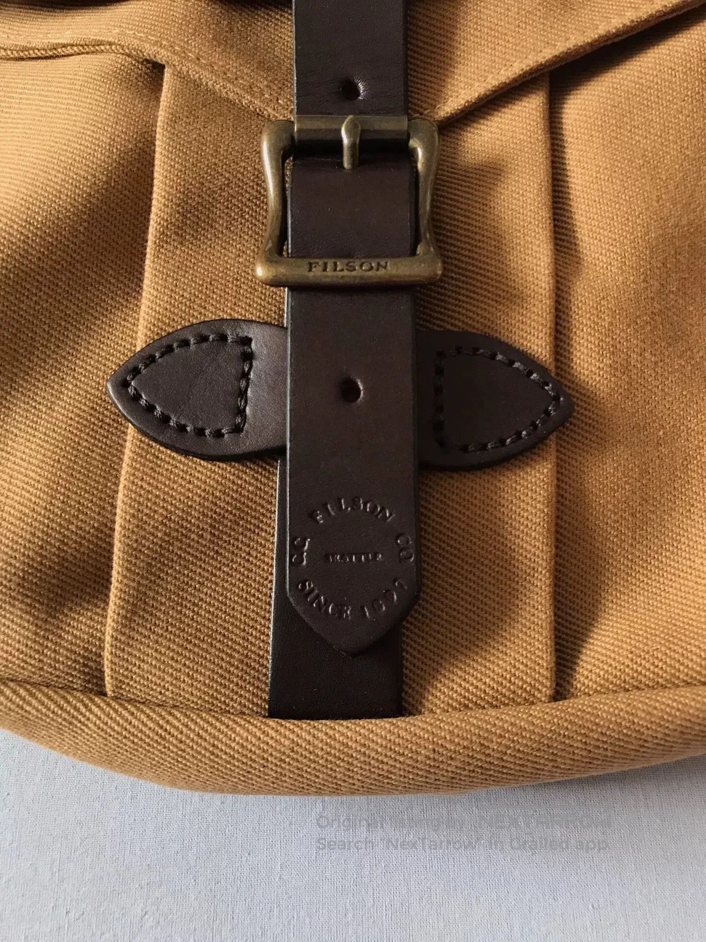 Filson Filson 70230 Brown Small Crossbody Bag. Size ONE SIZE - 4 Thumbnail