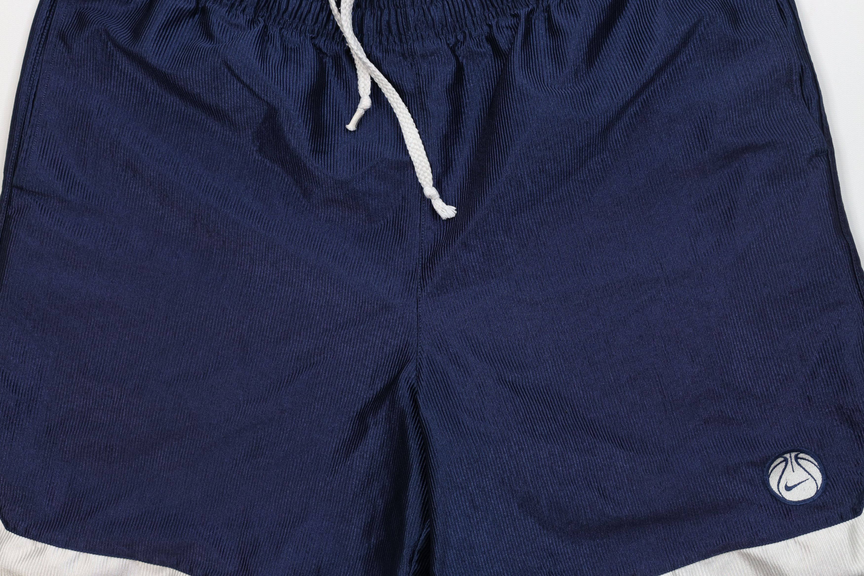 Nike Vintage Nike Swoosh Heavyweight Dazzle Basketball Shorts Size US 36 / EU 52 - 3 Thumbnail