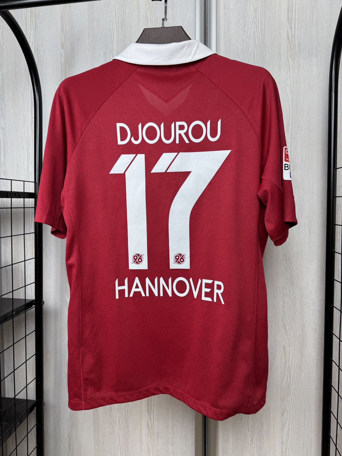 Other HANNOVER 96 2012 13 HOME Player Issue Shirt JAKO #17 DJOUROU Size US L / EU 52-54 / 3 - 14 Thumbnail