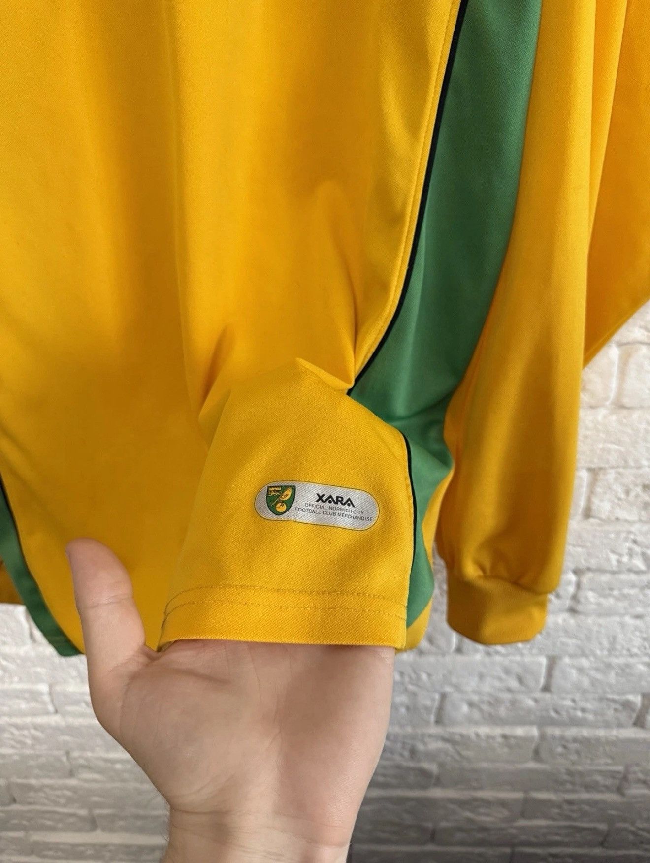 Other Rare Xara Norwich City Home Jersey Football Shirt 06/08 Sz L Size US L / EU 52-54 / 3 - 4 Thumbnail
