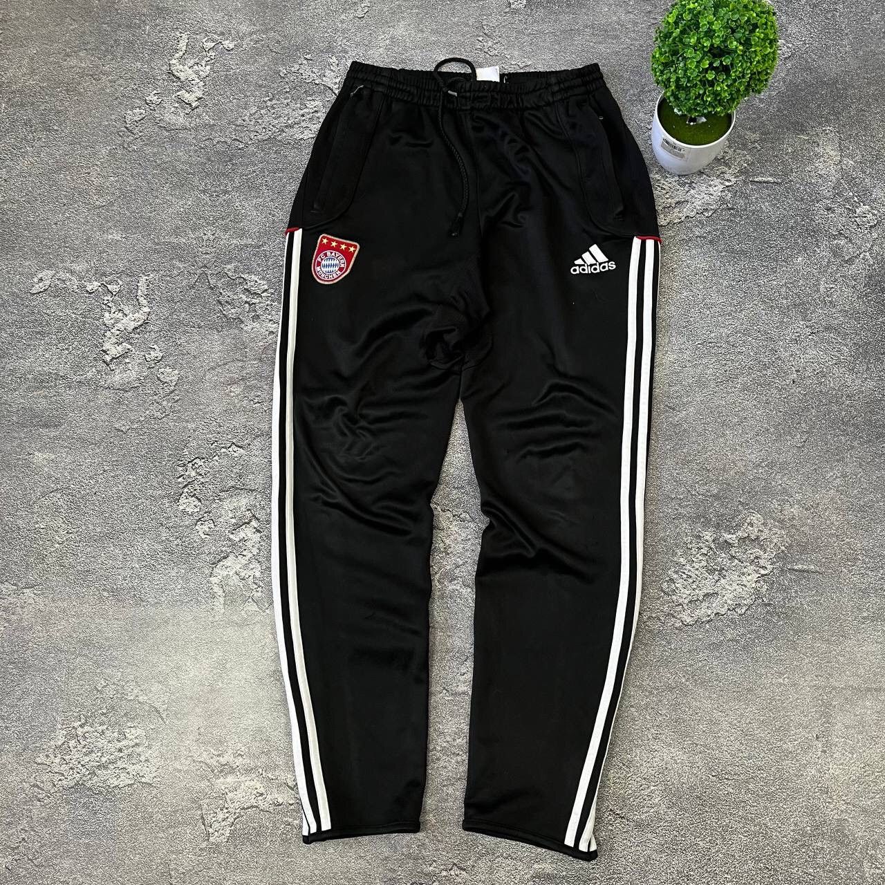 Adidas Vintage Adidas Bayern Munchen Football Soccer Track Size US 34 / EU 50 - 25 Thumbnail