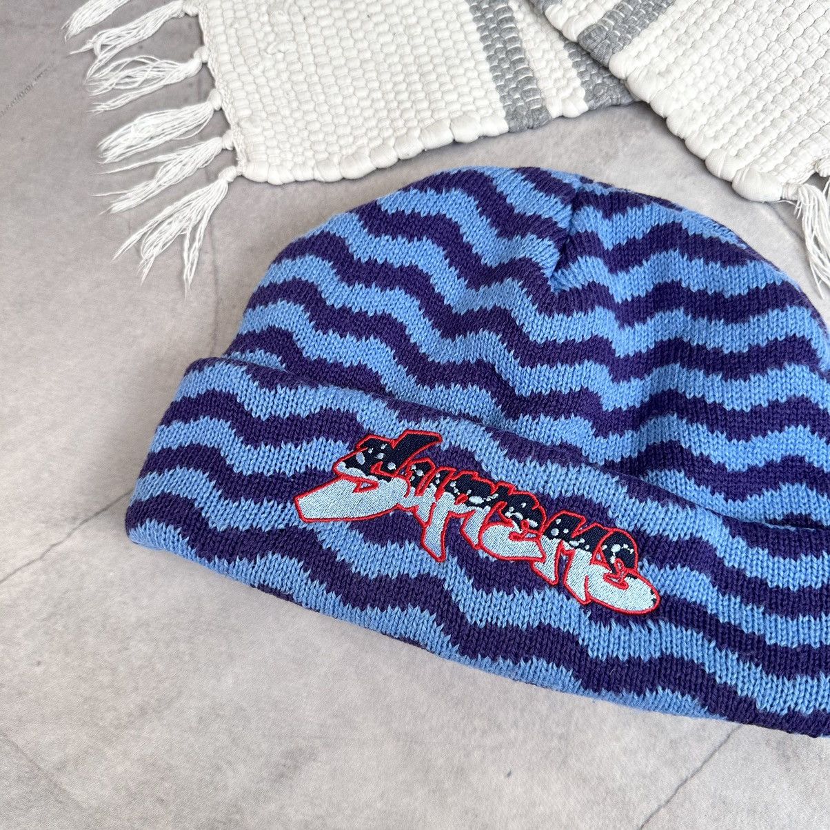 Supreme FW17 Supreme Zig Zag Stripe Beanie Hat Purple Blue Size ONE SIZE - 4 Thumbnail