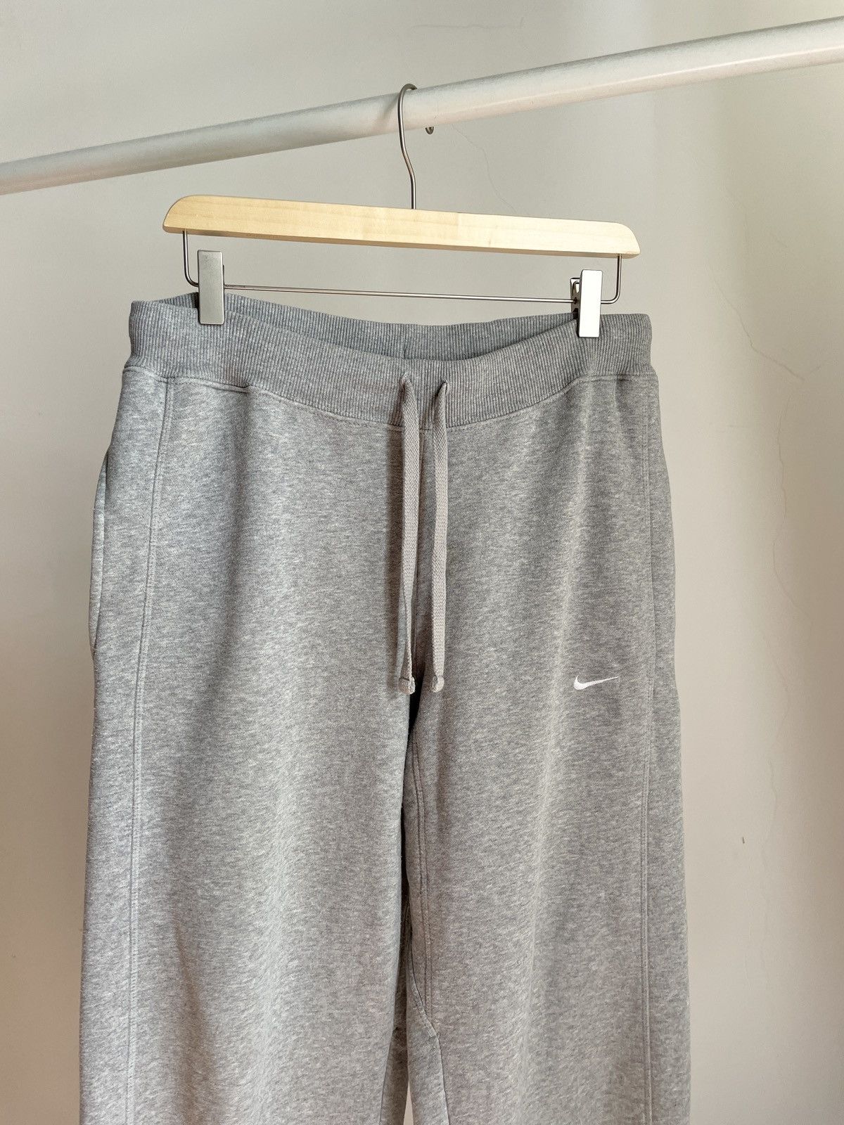 Nike VINTAGE 🦈 Nike 00s grey Y2K Sweatpants sport pants Size US 32 / EU 48 - 3 Thumbnail
