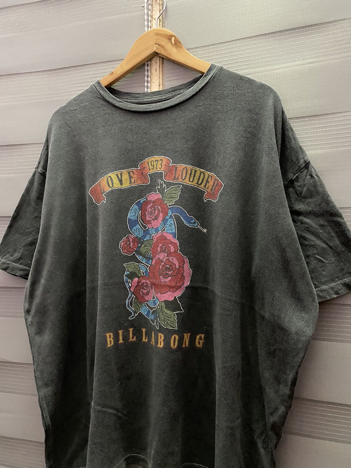 Billabong 2000s Ed Hardy Style Billabong Baggy Tees Size US XXL / EU 58 / 5 - 2 Thumbnail