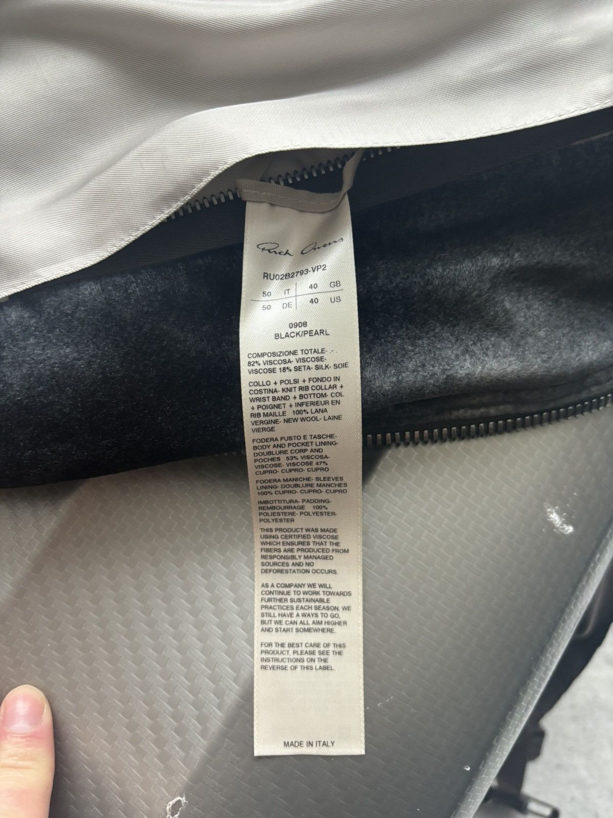Rick Owens Rick Owens fw22 mainline Velvet Gradient ma-1 Jacket Size US M / EU 48-50 / 2 - 7 Thumbnail