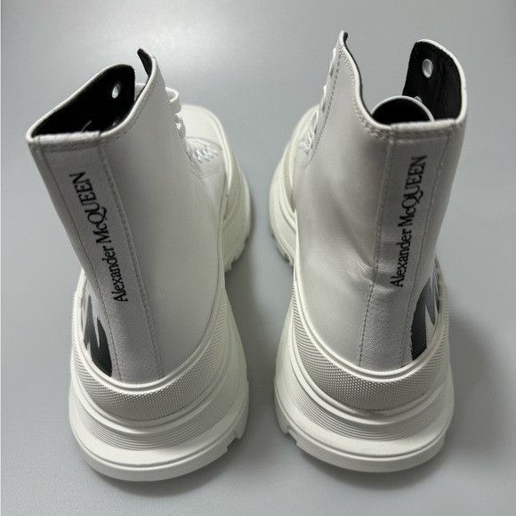 Alexander McQueen Alexander McQueen Tread Slick Graffiti Leather Boots White B Size US 10.5 / EU 43-44 - 4 Thumbnail