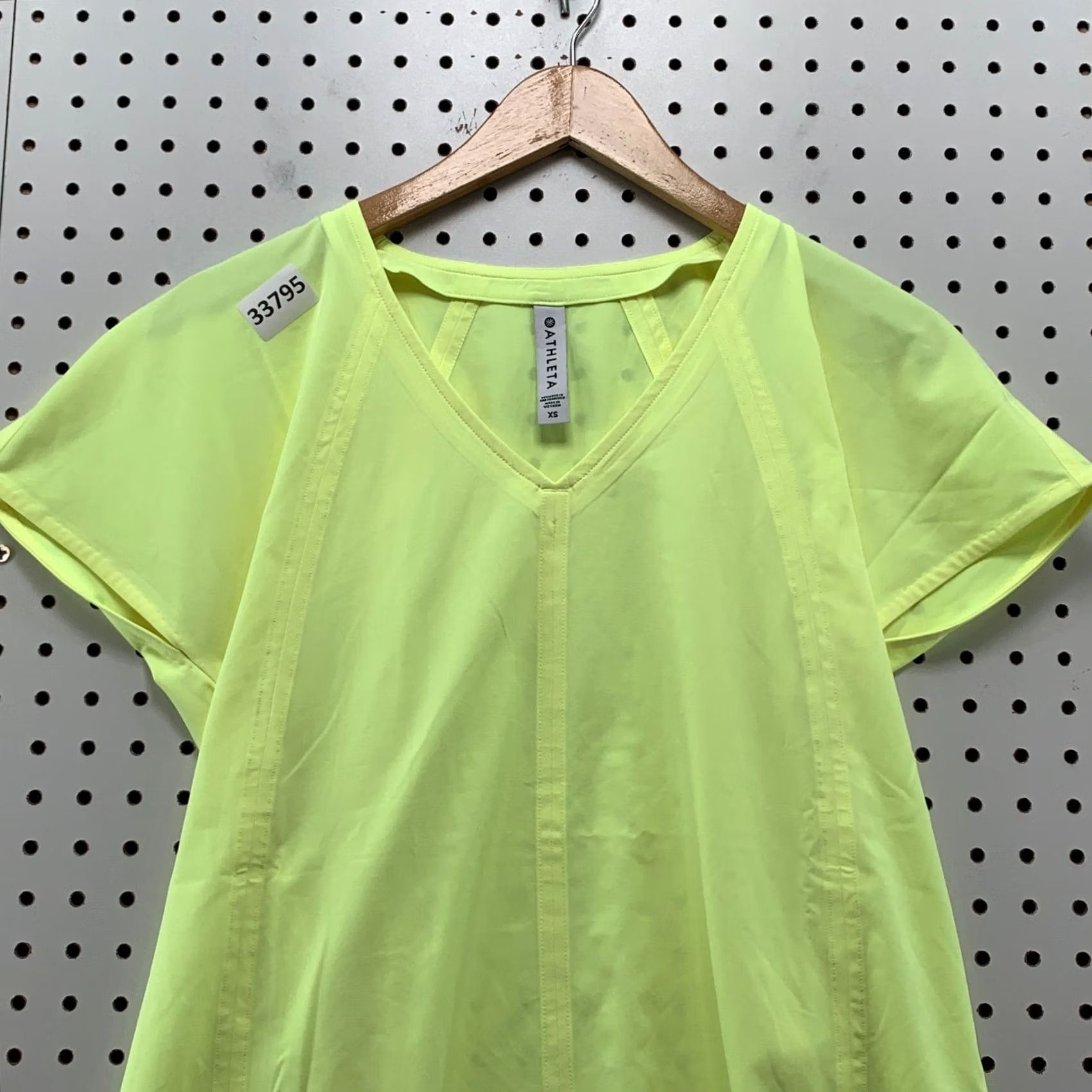 Athleta Athleta Blouse Shirt XS Womens V-Neck Casual Yellow Slit Athletic 15.5x26 Size XS / US 0-2 / IT 36-38 - 2 Thumbnail