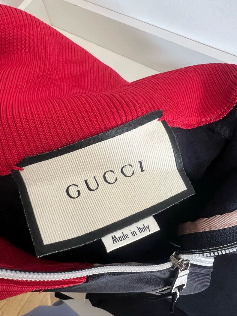 Gucci Gucci Red and black striped bee embroidered zipper jacket 2 Size US M / EU 48-50 / 2 - 3 Thumbnail
