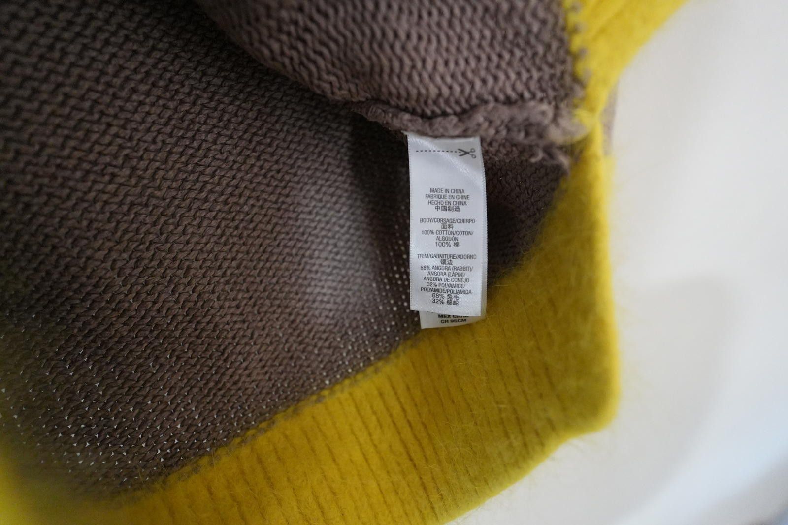 Juicy Couture Jeans Juicy Couture Cardigan Women's S/M Yellow Y2K Angora Trim Size S / US 4 / IT 40 - 4 Thumbnail