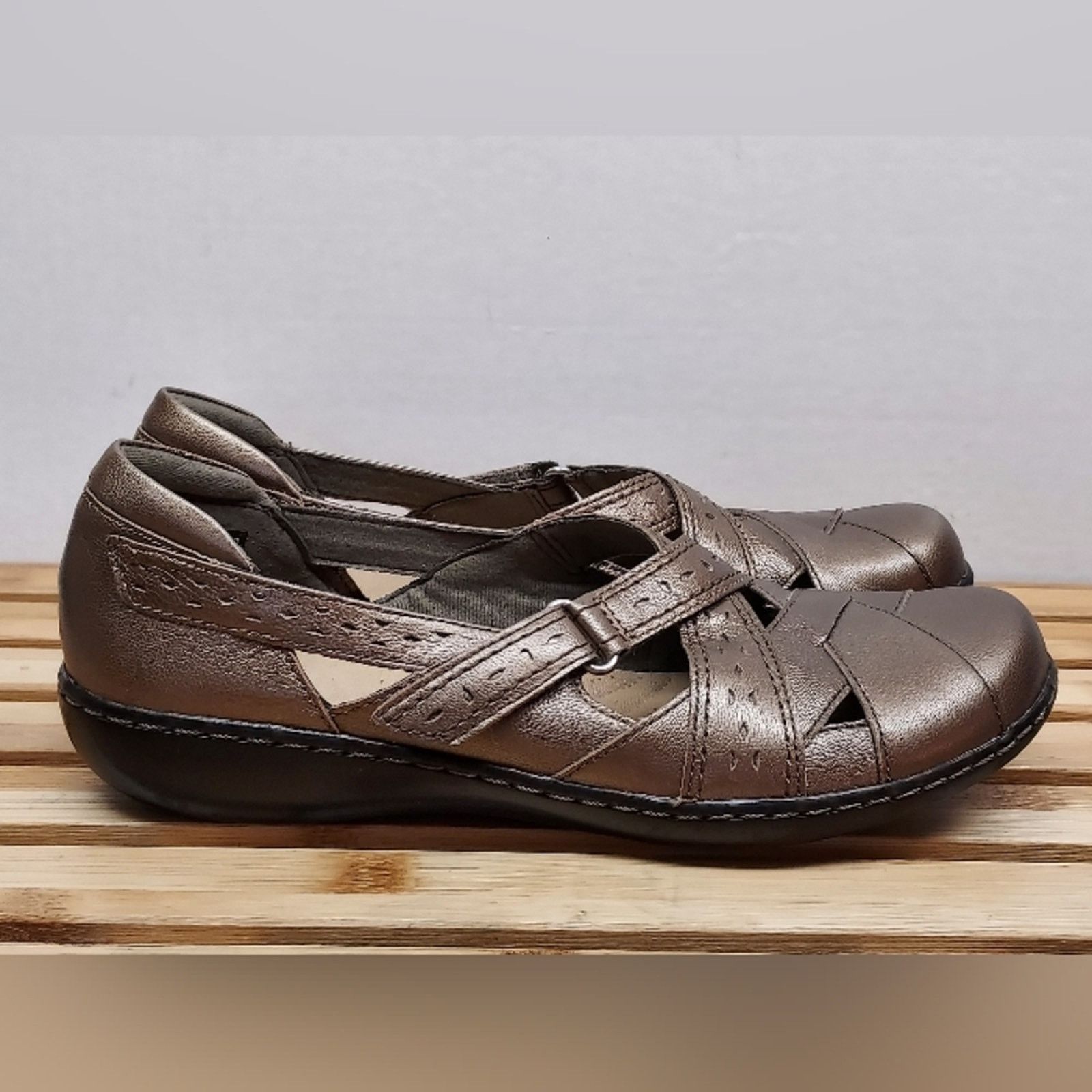 Clarks Clarks Womens | Bronze | Ashland Spin Shoes Size 9.5 Size US 9.5 / IT 39.5 - 6 Thumbnail