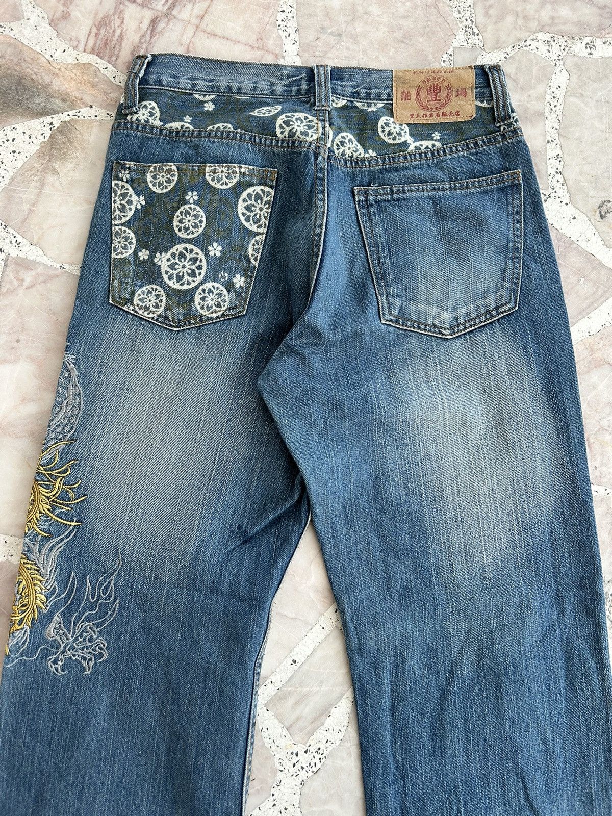 Japanese Brand Japan Denim Embroidered Gold Dragon Vintage Denim Size US 29 - 11 Thumbnail
