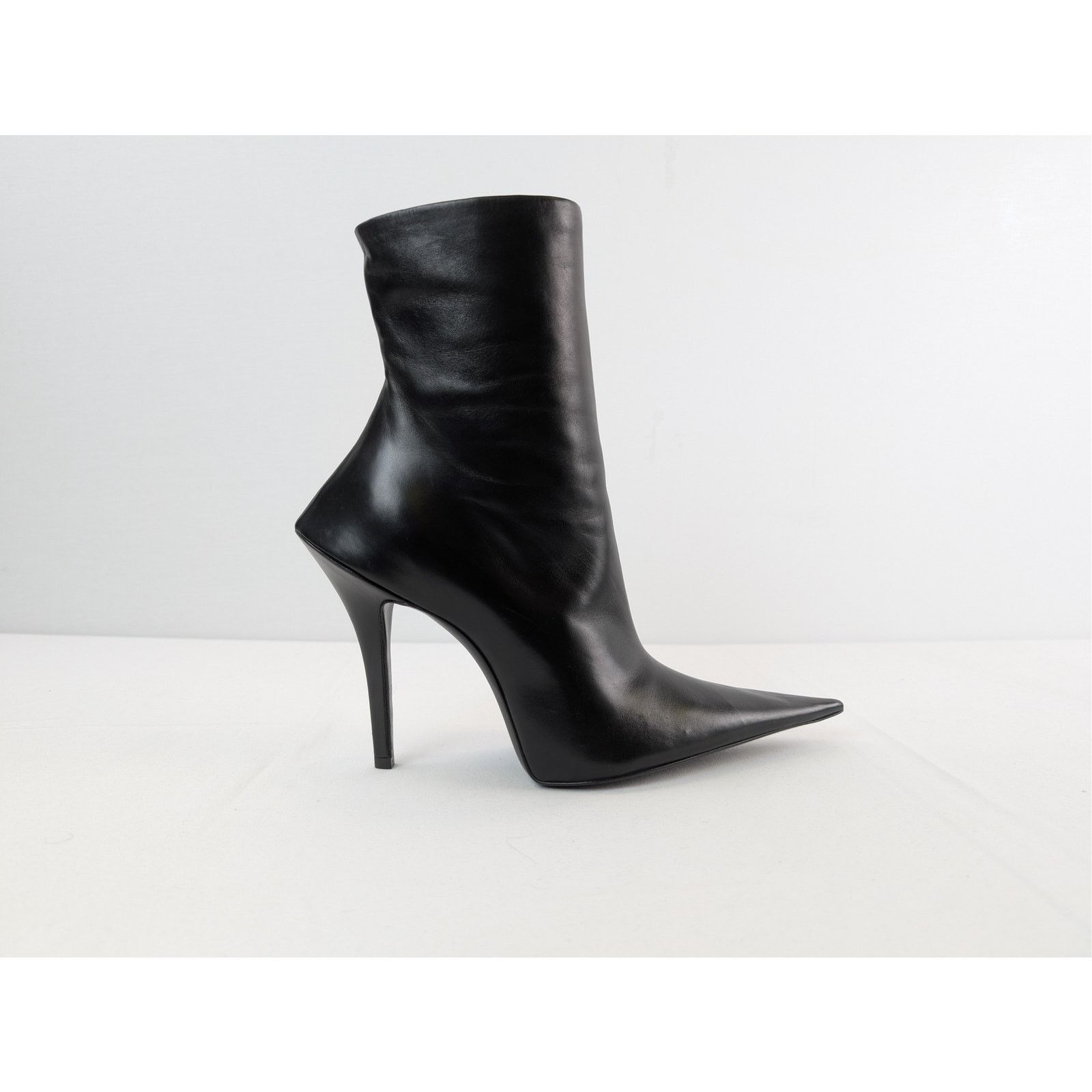 Balenciaga o1rshd1 Witch Bootie Shiny Soft Sheepskin Boot in Black Size US 8 / IT 38 - 4 Thumbnail