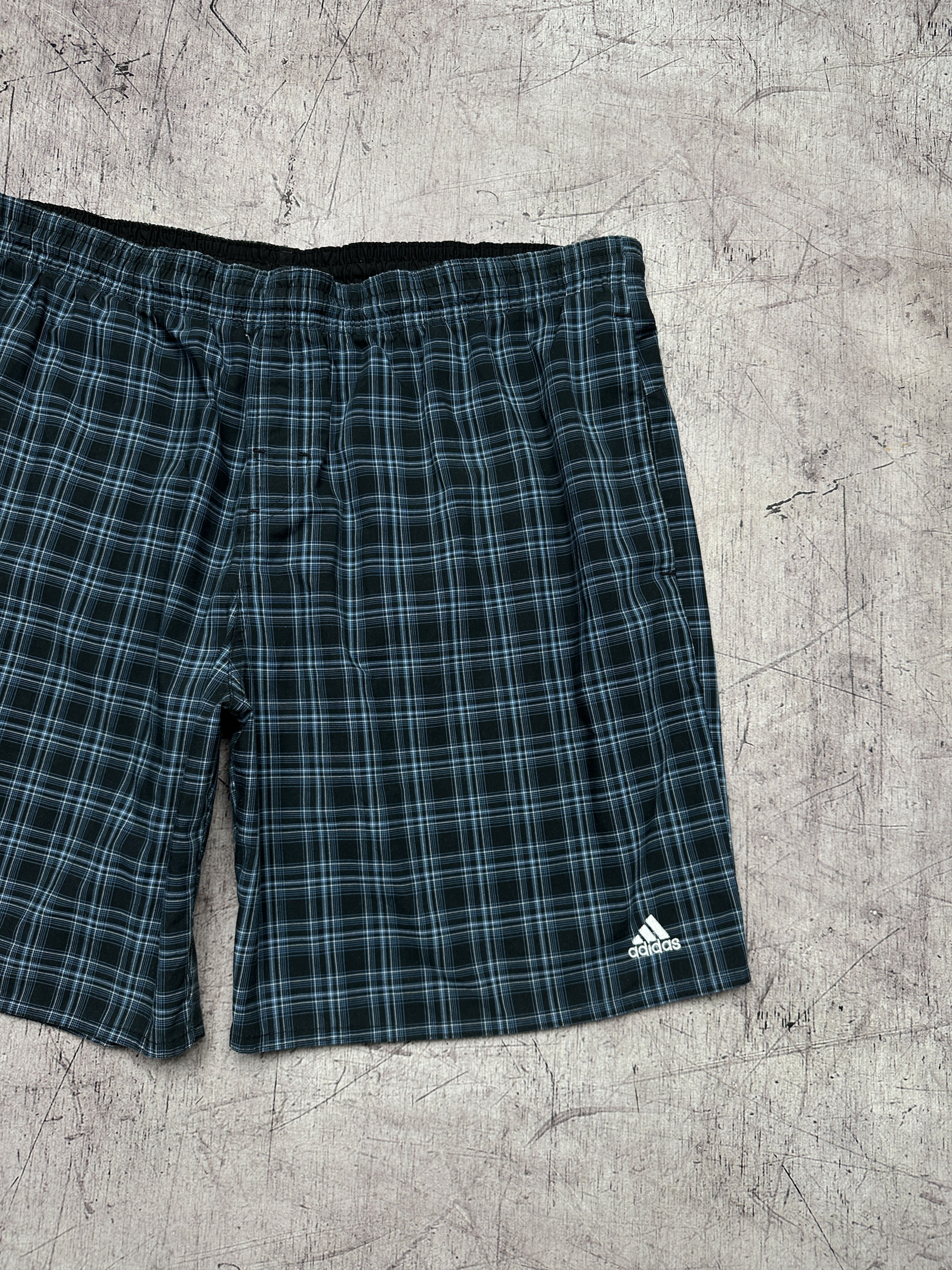 Adidas Adidas Vintage Mens Nylon Shorts Size US 38 / EU 54 - 2 Thumbnail