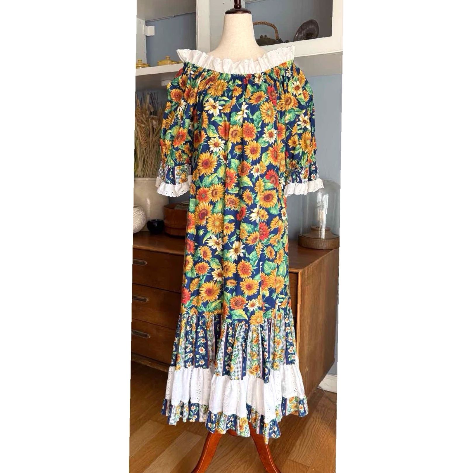 Vintage VINTAGE Lauren Michele Off Shoulder MuuMuu Dress Sunflower Eyelet Ruffle Maxi Bohemian 1980s PM Petite Womens Size M / US 6-8 / IT 42-44 - 2 Thumbnail