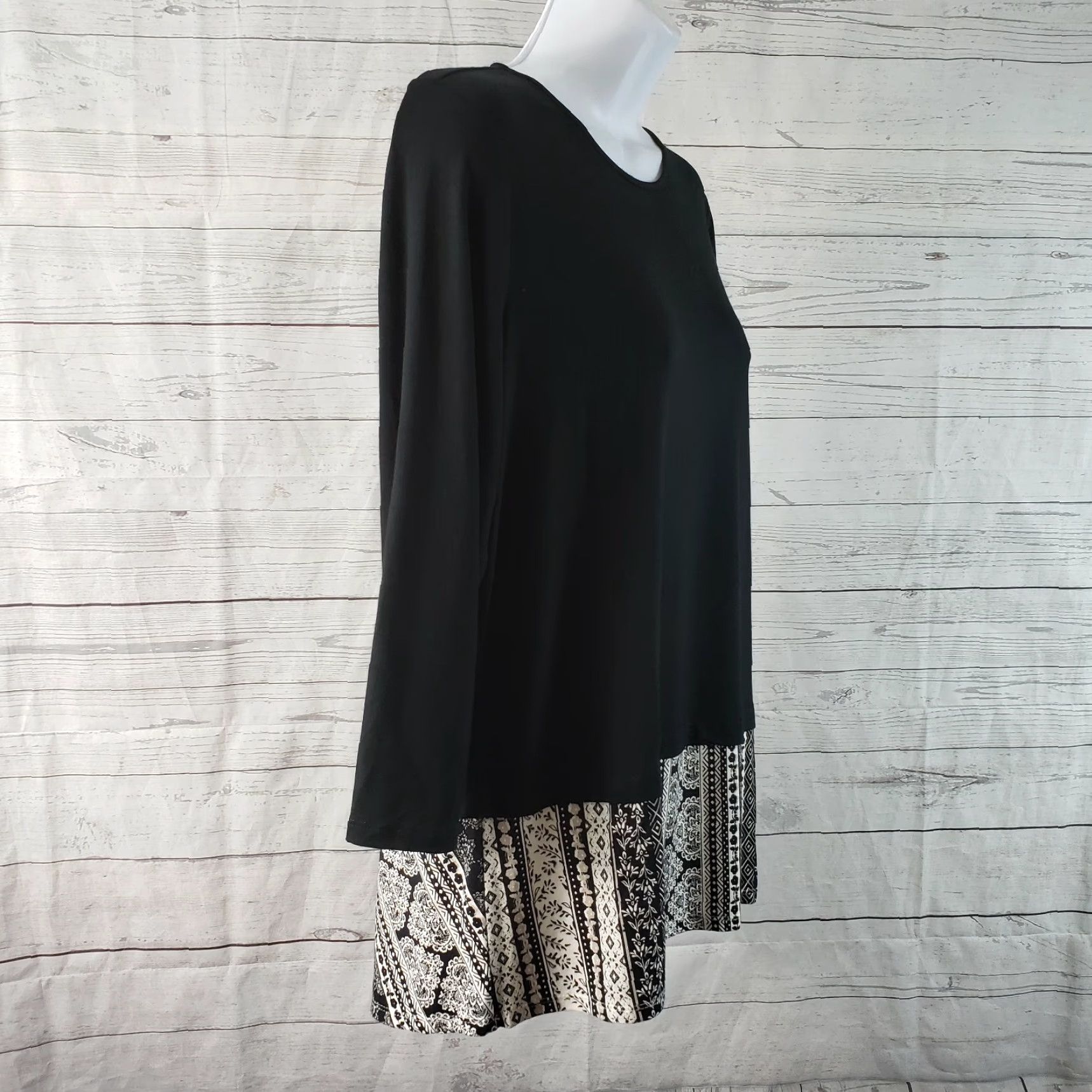 J. Jill J Jill Wearever Collection Womens Top Sz Small Black White 3/4 Sleeve Rayon Blouse Knit Pullover Round Neck Womens Size S / US 4 / IT 40 - 4 Thumbnail