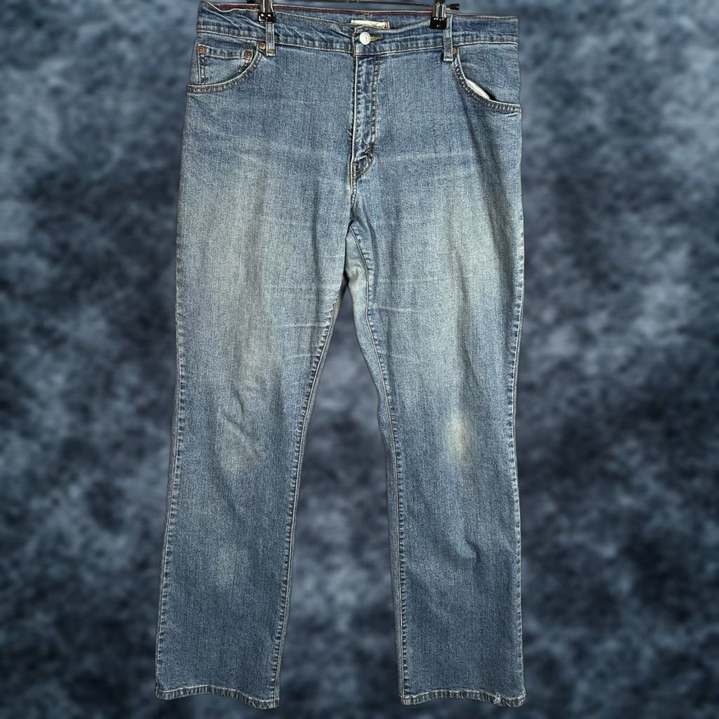 Levi's VINTAGE Levis 550 Jeans 16 L Blue Denim Relaxed Boot Cut Light Wash Womens Size 38" / US 16 / IT 52 - 1 Thumbnail