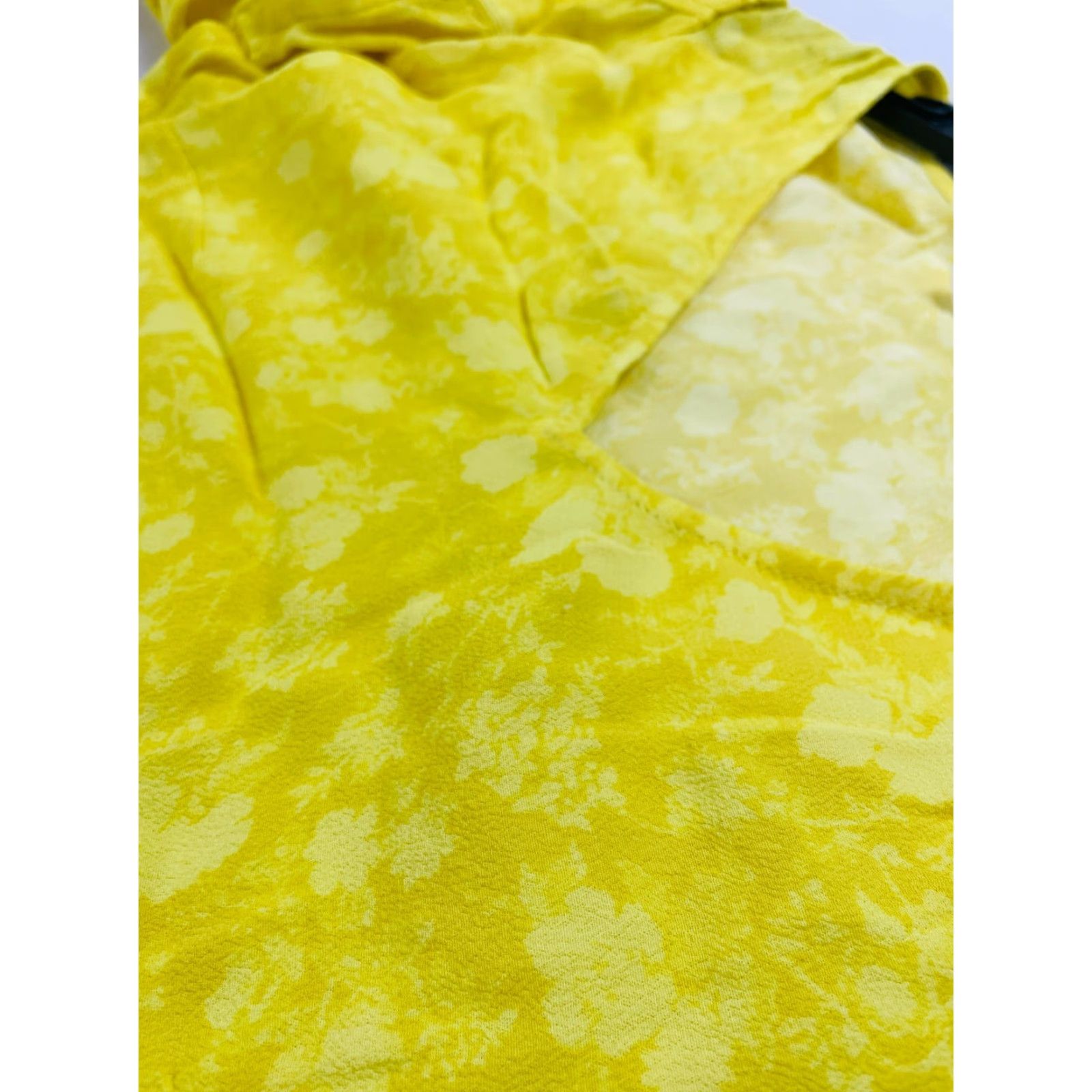 Treasure & Bond Treasure & Bond Shirt Women's S Yellow Floral Puff Sleeve V-Neck NWT Size S / US 4 / IT 40 - 3 Thumbnail