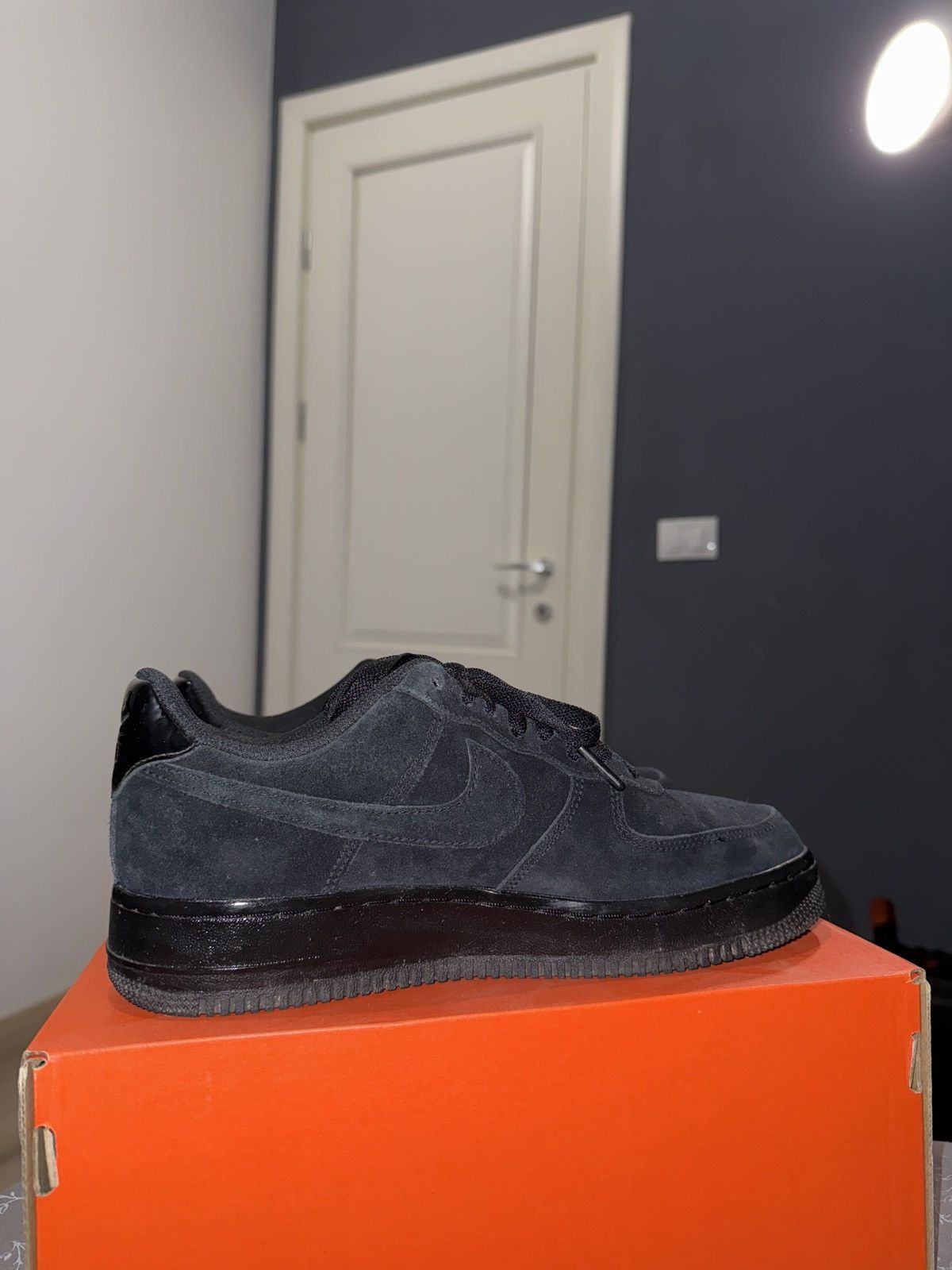 Nike Air Force 1 '07 Size US 8 / EU 41 - 4 Thumbnail