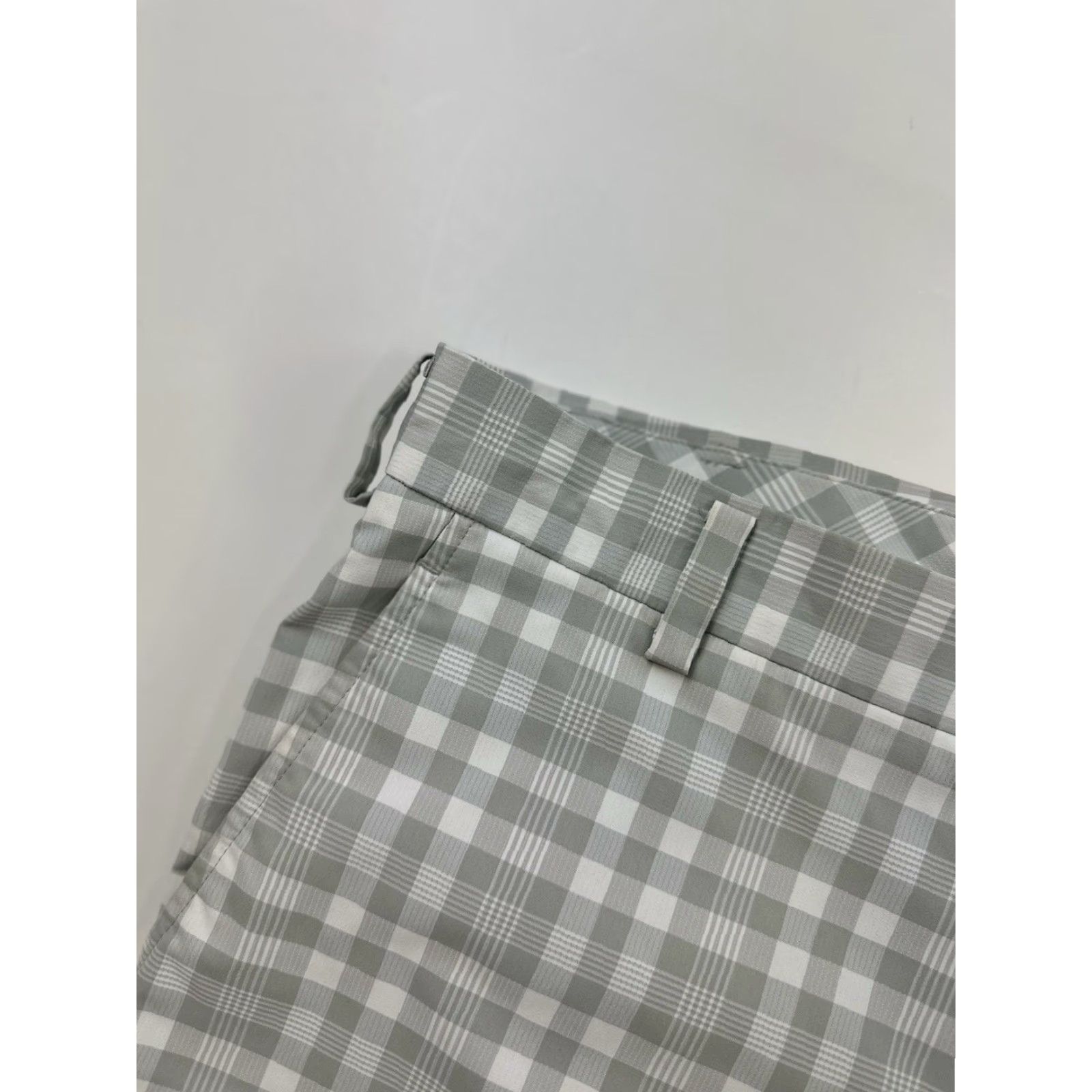 Nike Nike Golf Shorts Men’s 34 Grey Plaid Chino Sports Tiger Woods Casual Mens 34 Grey plaid Nike Shorts Size US 34 / EU 50 - 6 Thumbnail