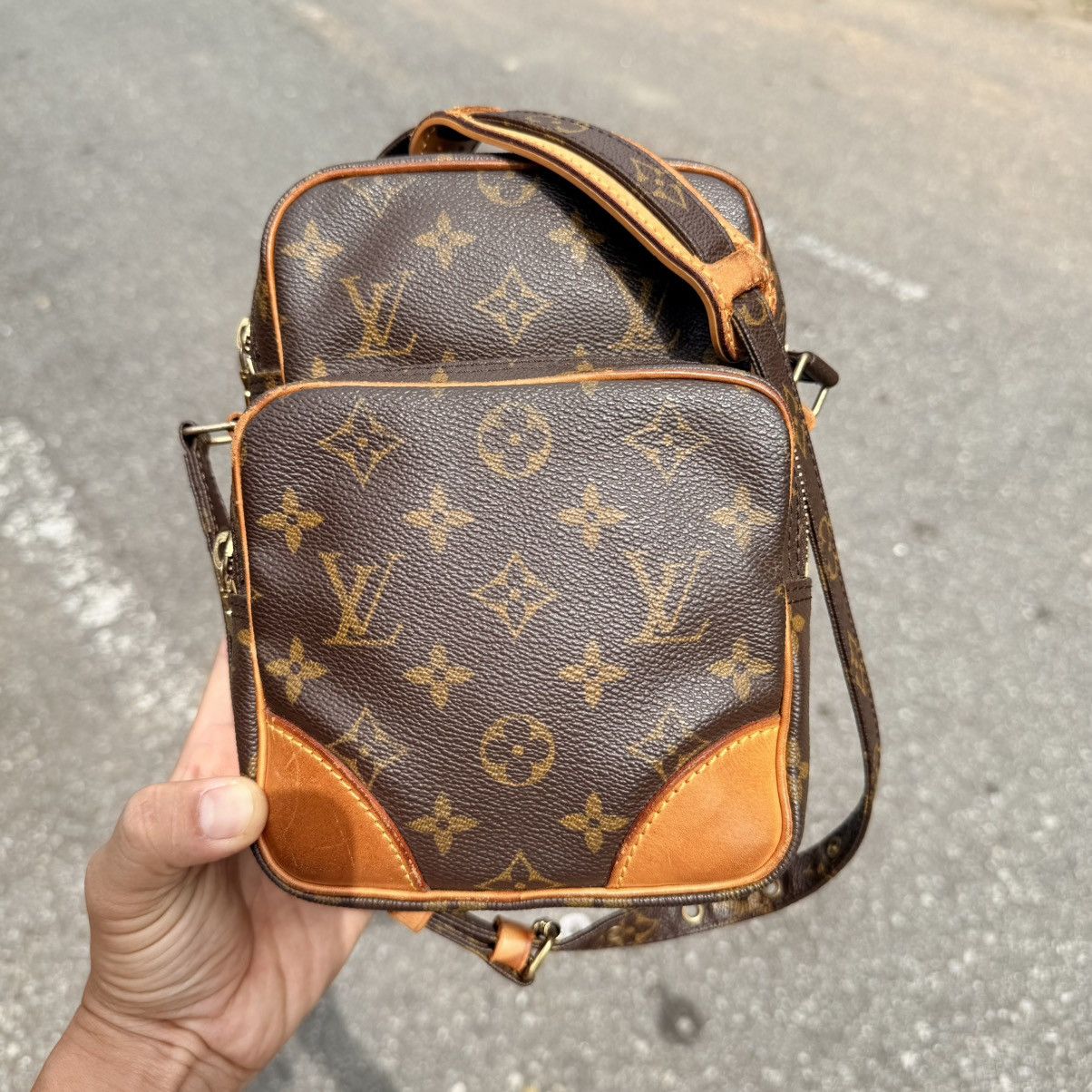 Louis Vuitton Louis Vuitton Amazon Monogram Slingbag Size ONE SIZE - 2 Thumbnail
