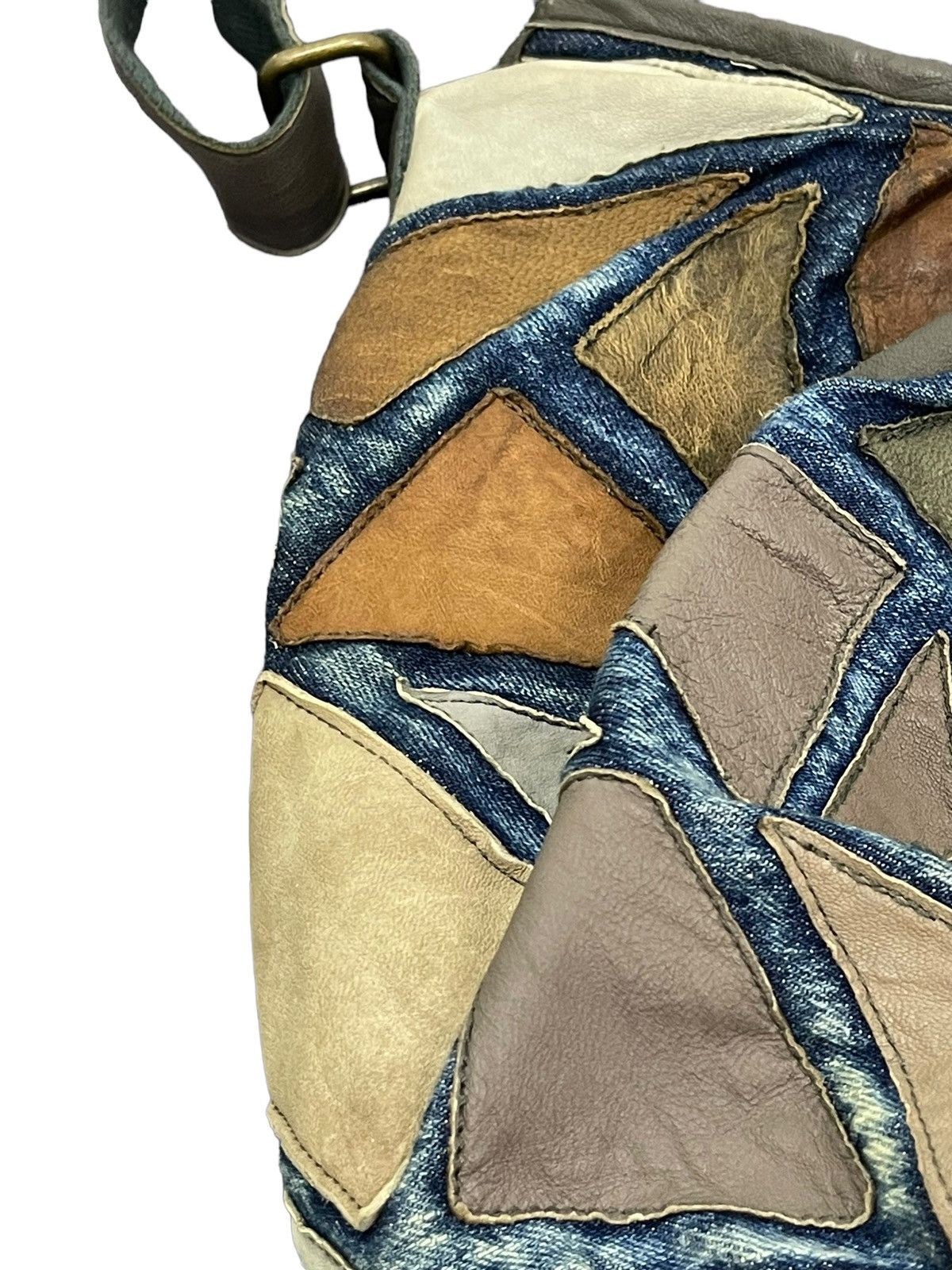Japanese Brand Patchwork Leather x Denim Handmade Custom Messenger Bag 2🟩 Size ONE SIZE - 13 Thumbnail