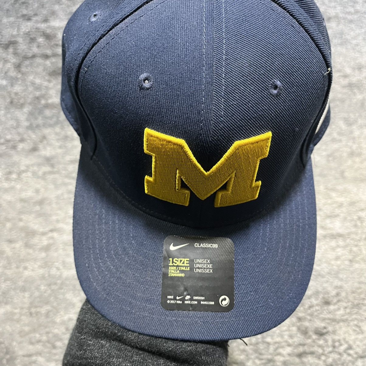 Nike Michigan Wolverines Nike Dri Fit Swoosh Hat Adjustable NWT Size ONE SIZE - 2 Thumbnail