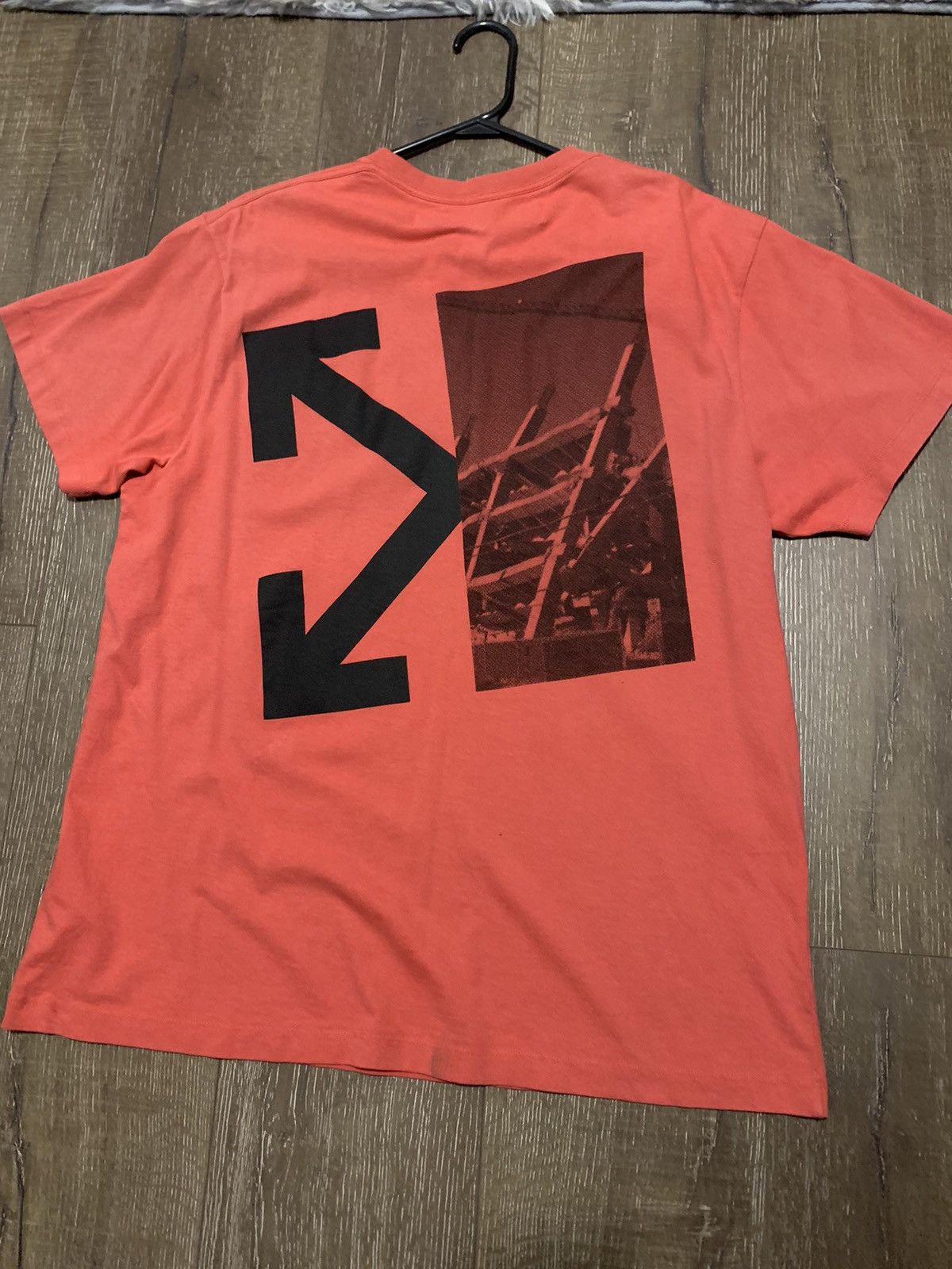 OFF WHITE red T shirt diagonal arrows