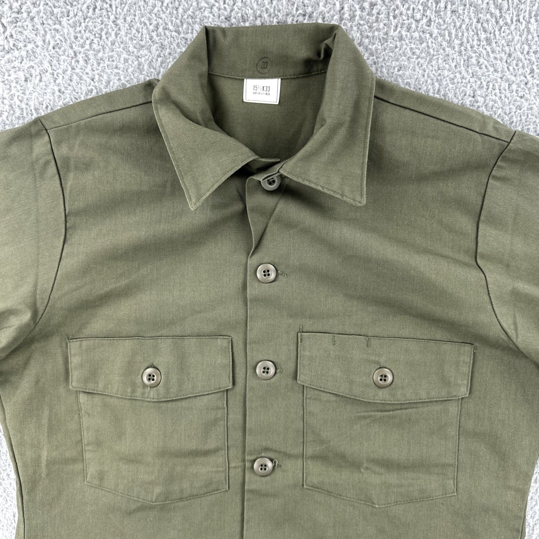 Olive VINTAGE US Army OG-507 Utility Shirt Mens Olive 70s Long Sleeve Collared Button 15 1/2 x 33 Green Regular Men Size US XS / EU 42 / 0 - 5 Thumbnail
