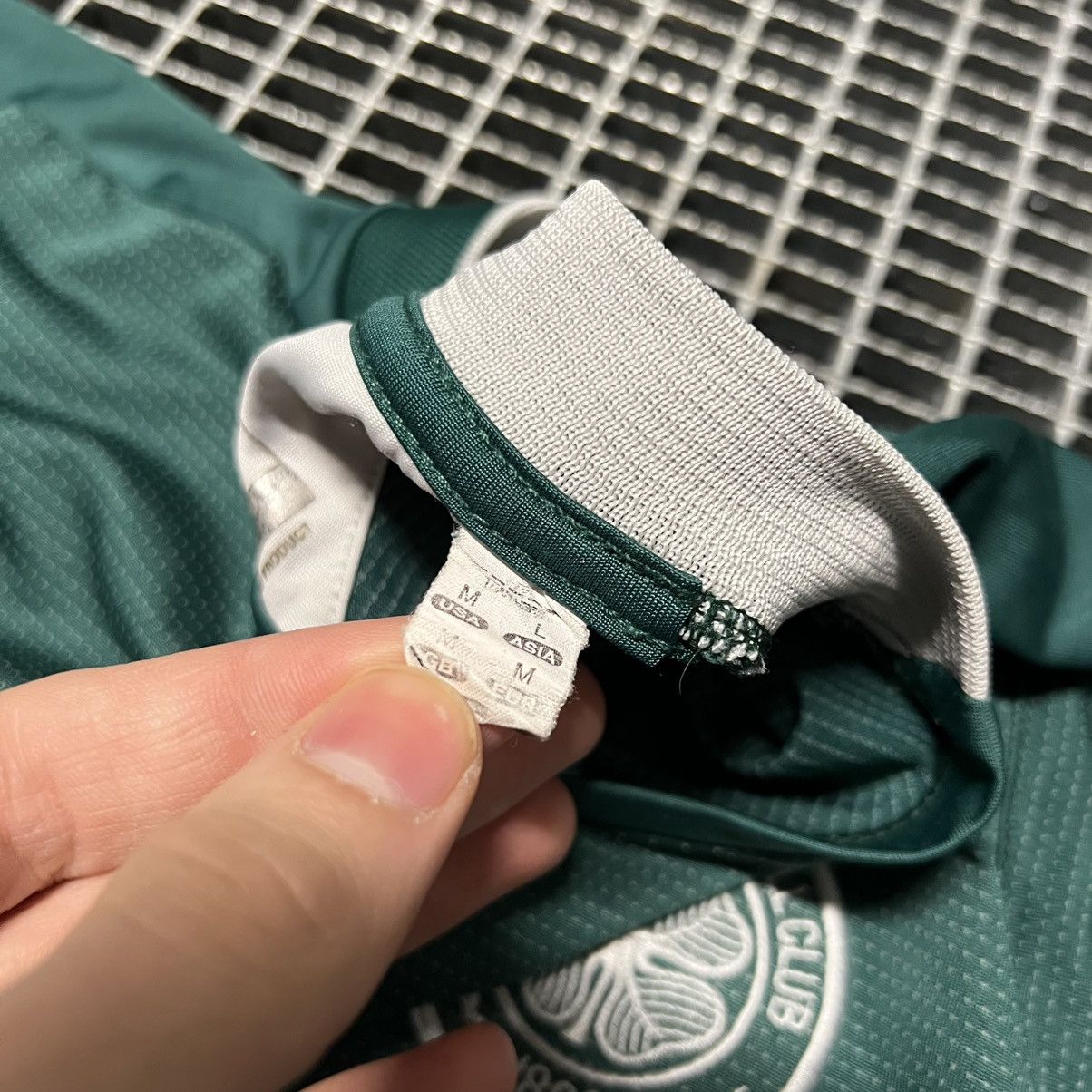 Umbro 🔥CELTIC 2004 2005 UMBRO AWAY 2 SOCCER JERSEY Size US M / EU 48-50 / 2 - 7 Thumbnail