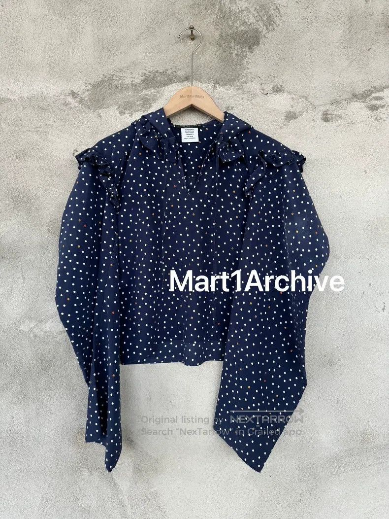 Vetements Vetements Lace leg sleeve sweater of lamb Size XS / US 0-2 / IT 36-38 - 1 Thumbnail