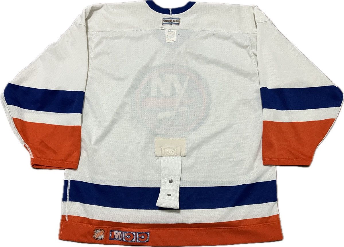 Ccm New York Islanders CCM Authentic NHL Hockey Jersey Size 48 Size US L / EU 52-54 / 3 - 6 Thumbnail