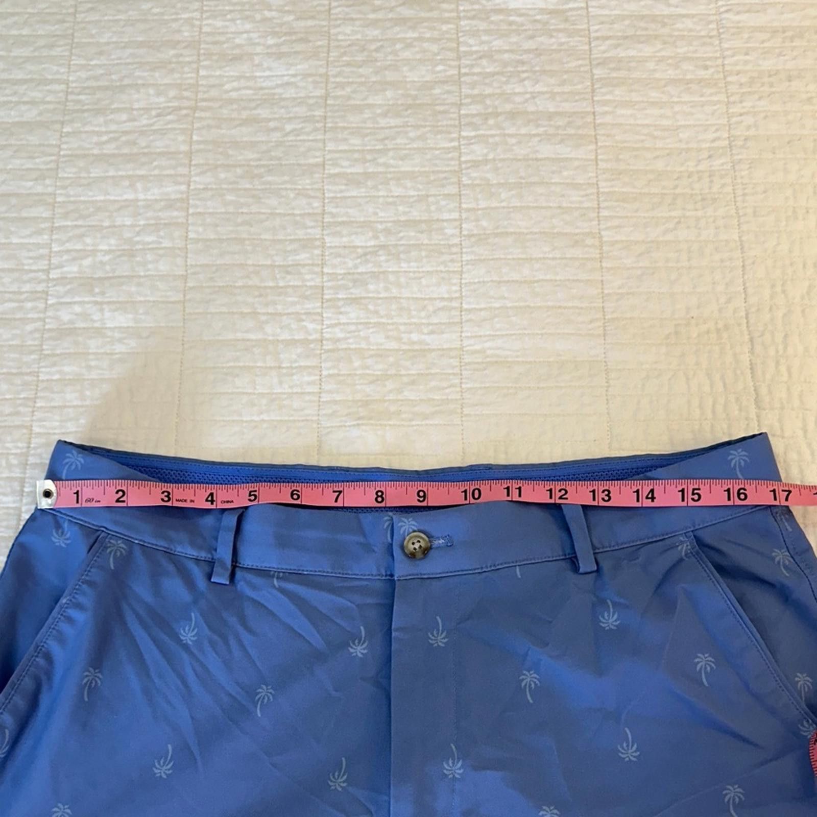Other Greg Norman size 34 Palm Tree Light Blue Shorts EUC Size US 34 / EU 50 - 4 Thumbnail