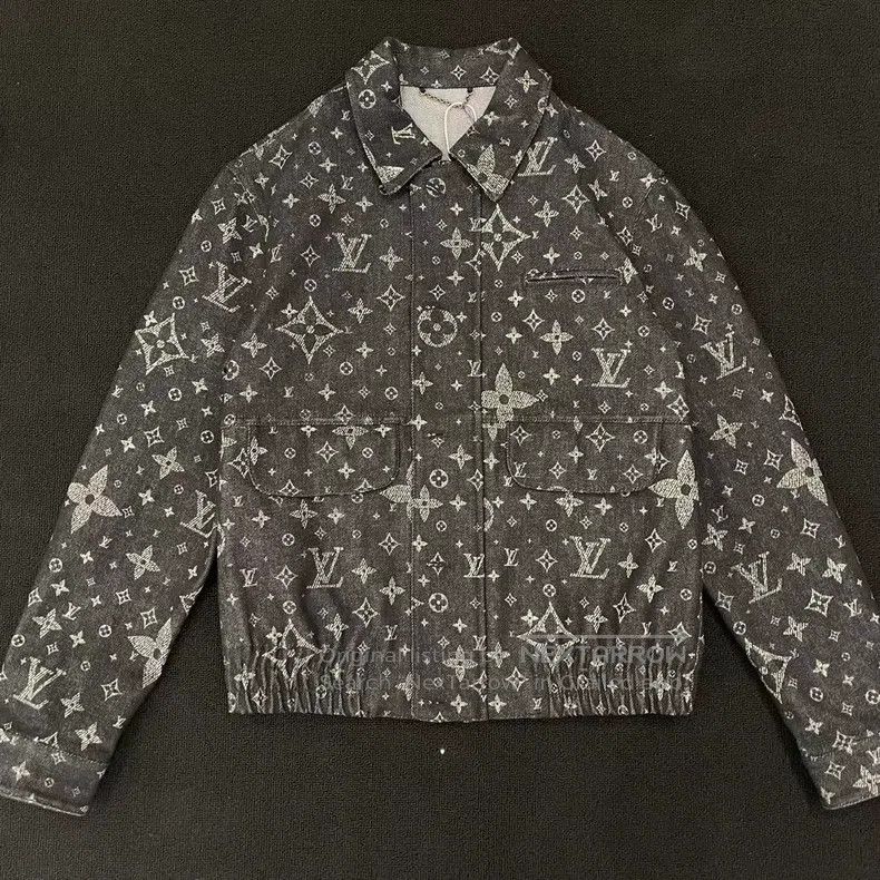 Louis Vuitton Louis Vuitton Black Full Print New Jacket Size US M / EU 48-50 / 2 - 1 Thumbnail